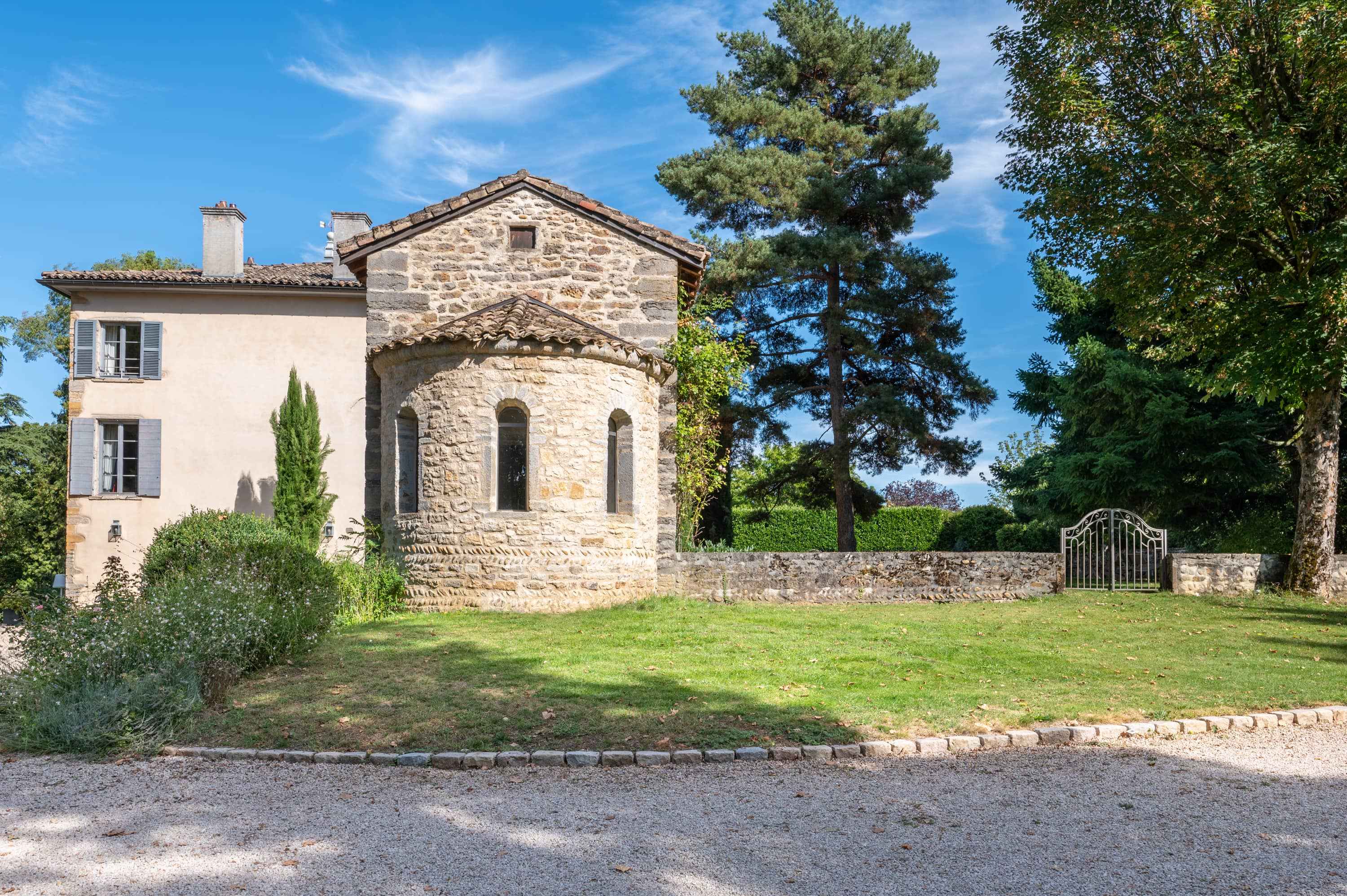 property-saint-cyr-au-mont-d-or