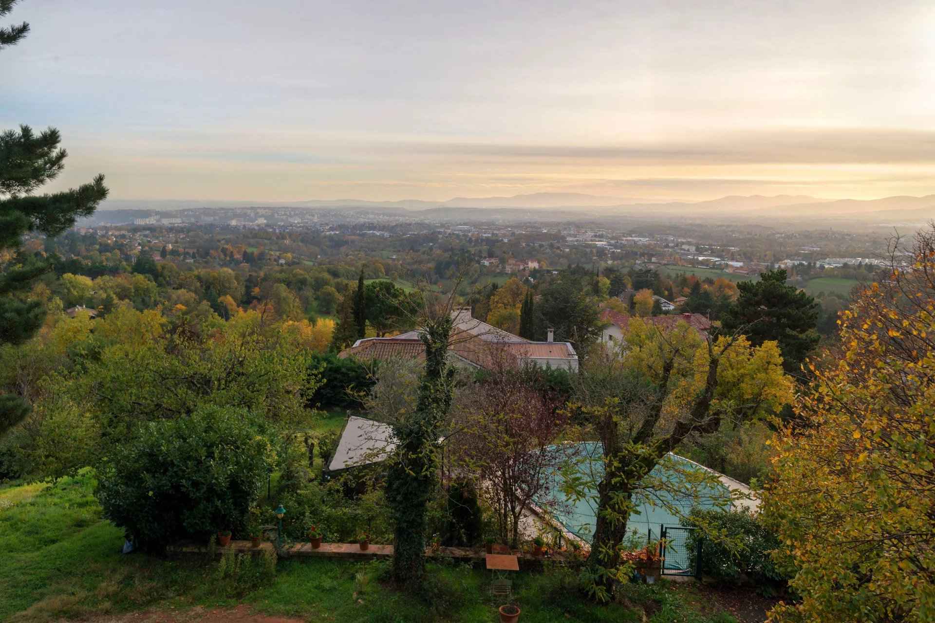 Maison / Villa - Barnes Lyon, agence immobilière de prestige