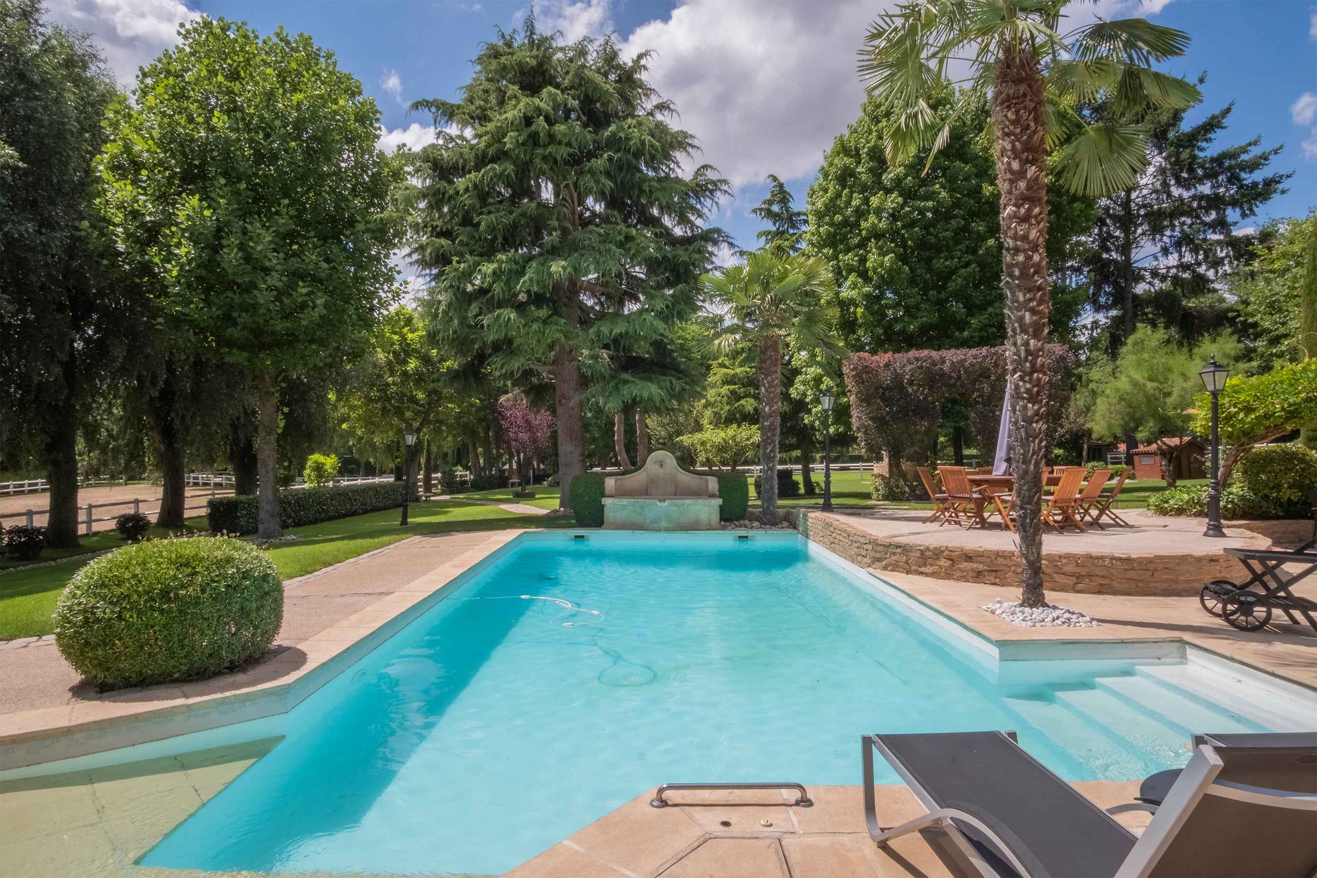barnes-lyon-a-vendre-propriete-familiale-sainte-euphemie