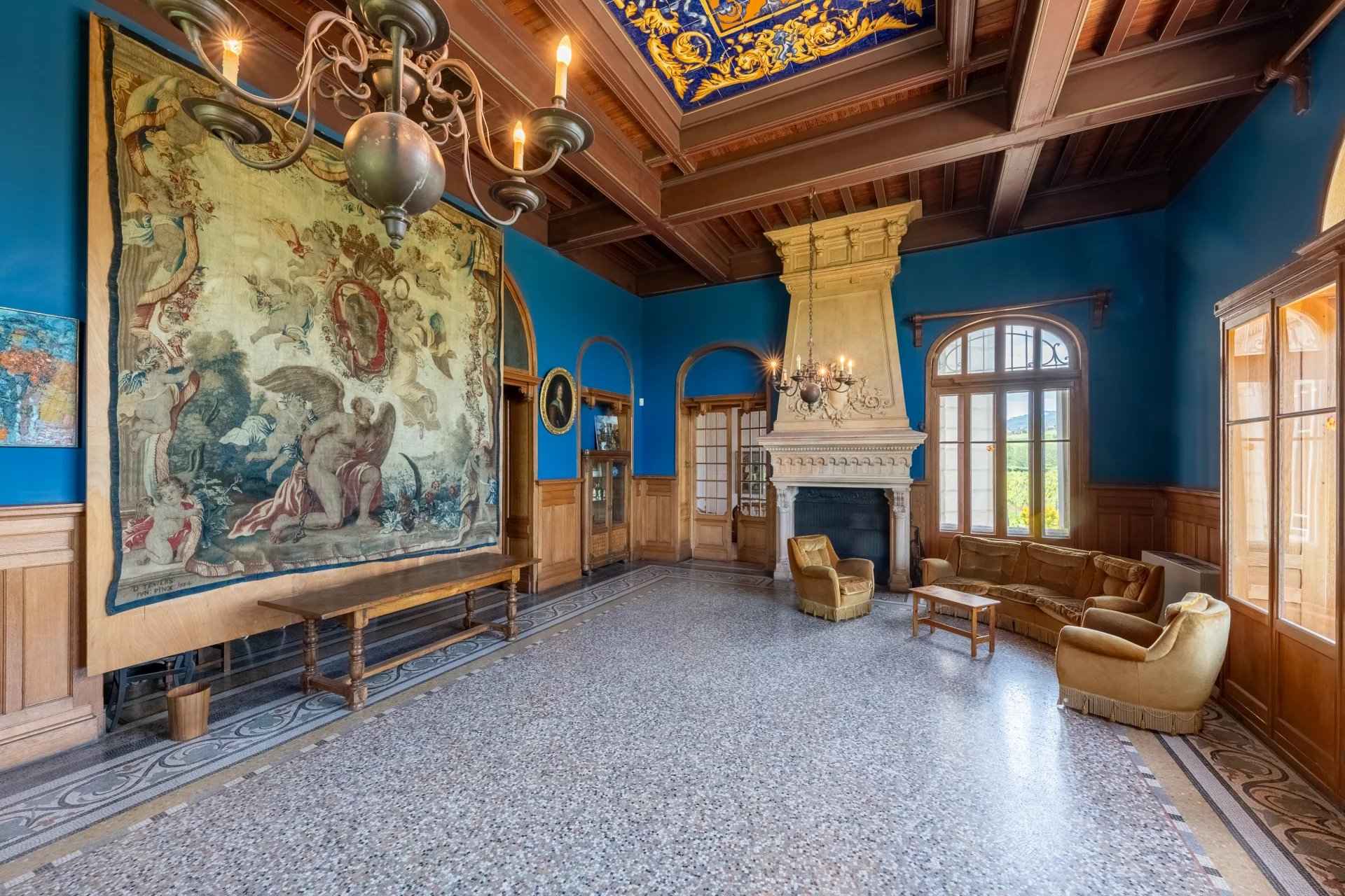 À vendre château à Lacenas