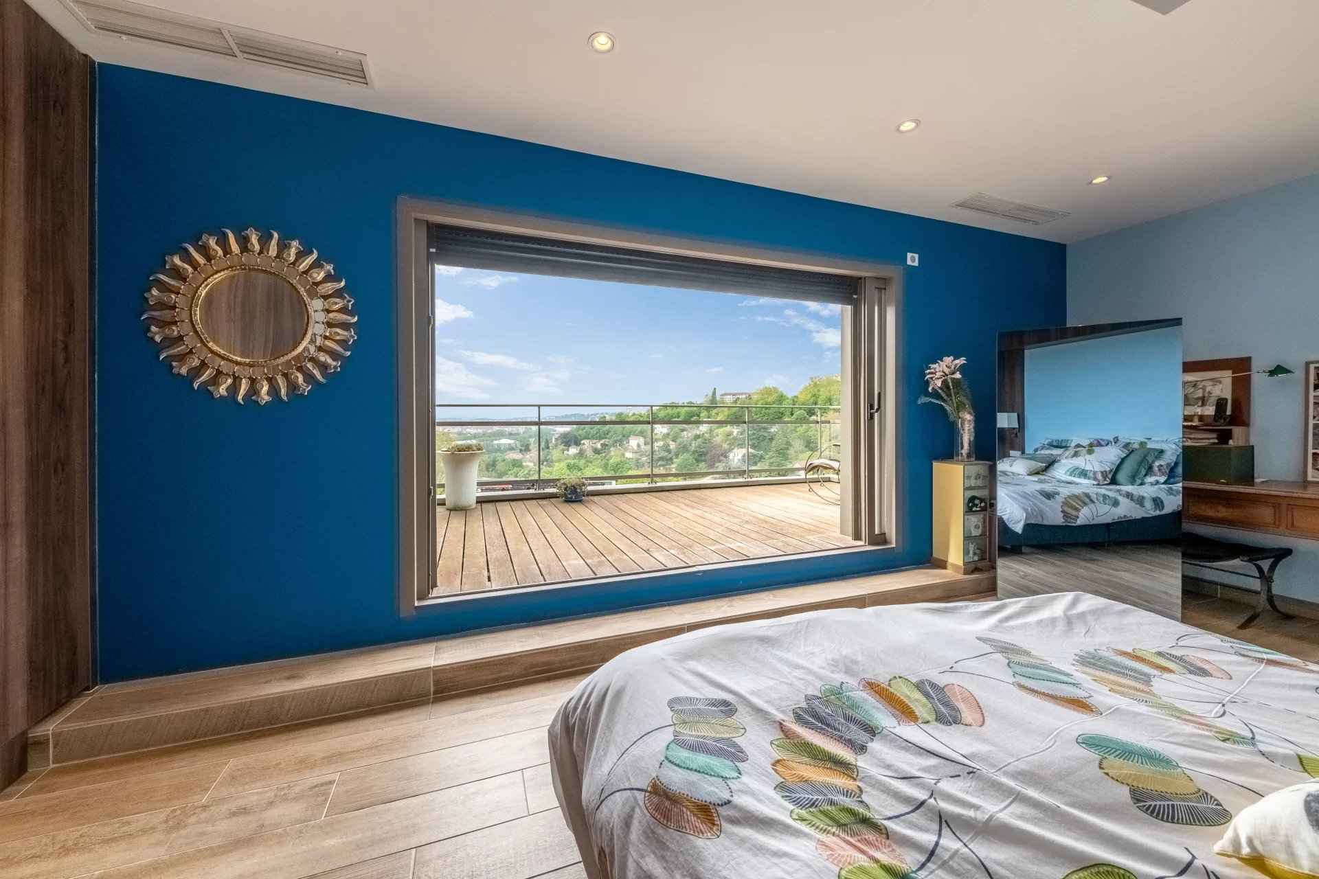 À vendre appartement toit-terrasse à Caluire-et-Cuire 
