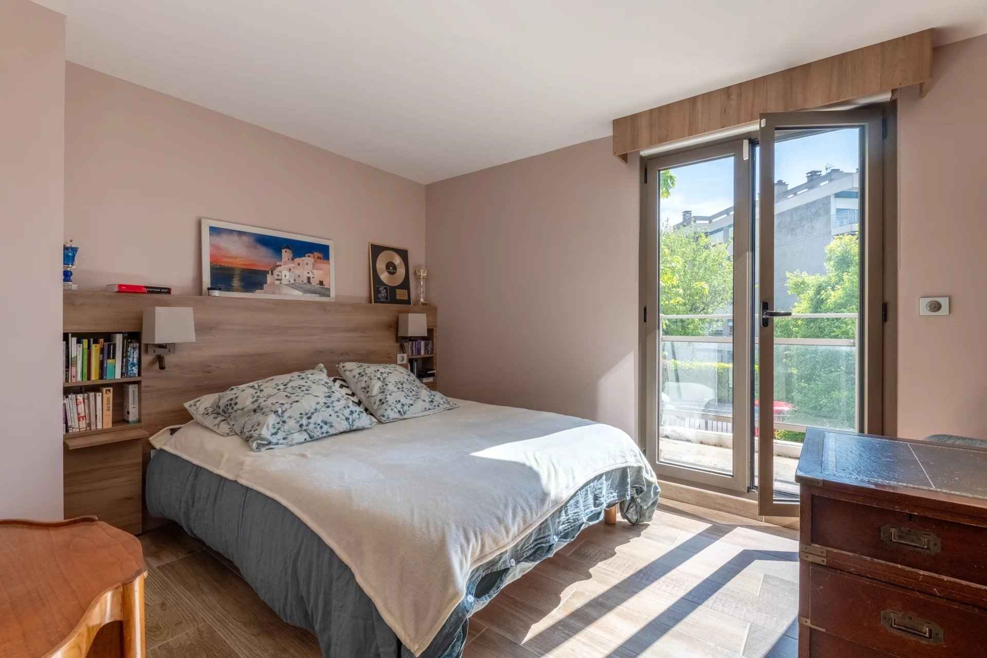 À vendre appartement toit-terrasse à Caluire-et-Cuire 