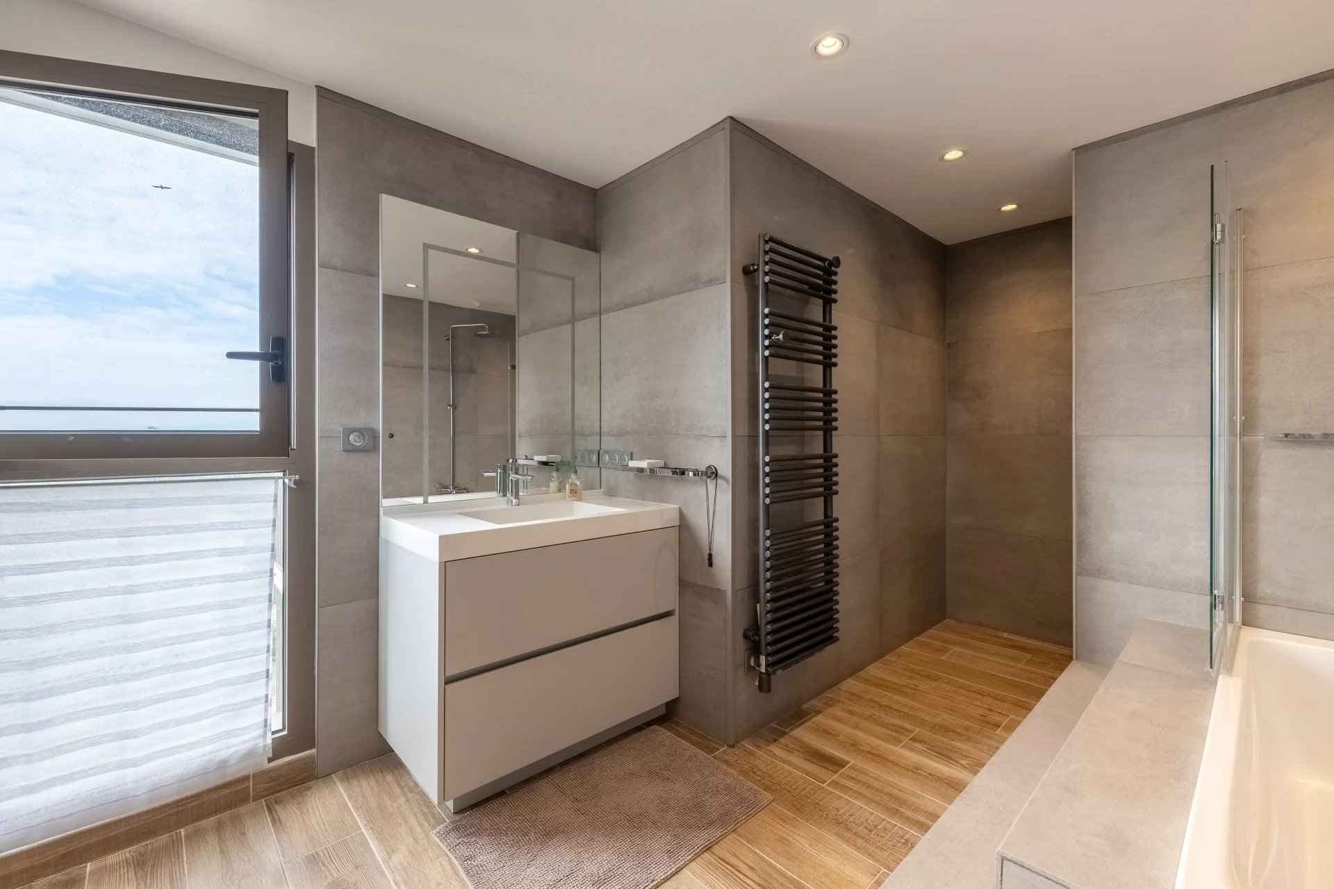 À vendre appartement toit-terrasse à Caluire-et-Cuire 