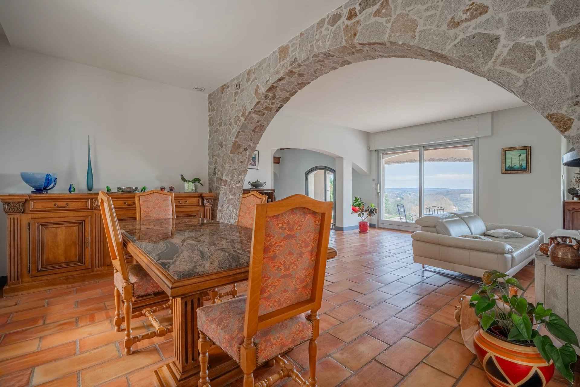 6bb81a4a2f91fe819ec6ee73da601f2a 4c3c3ba41b 1920 original - Translation missing: en.helpers.application.image_tag.default_alt