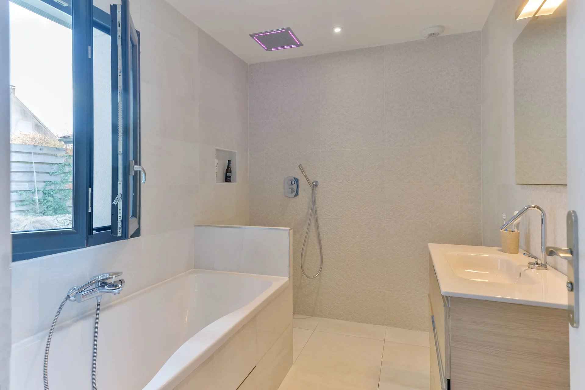 36dcf96b6a40607b14689f3017284c91 10c50b7ad3 1920 original - Attribut alt par défaut.