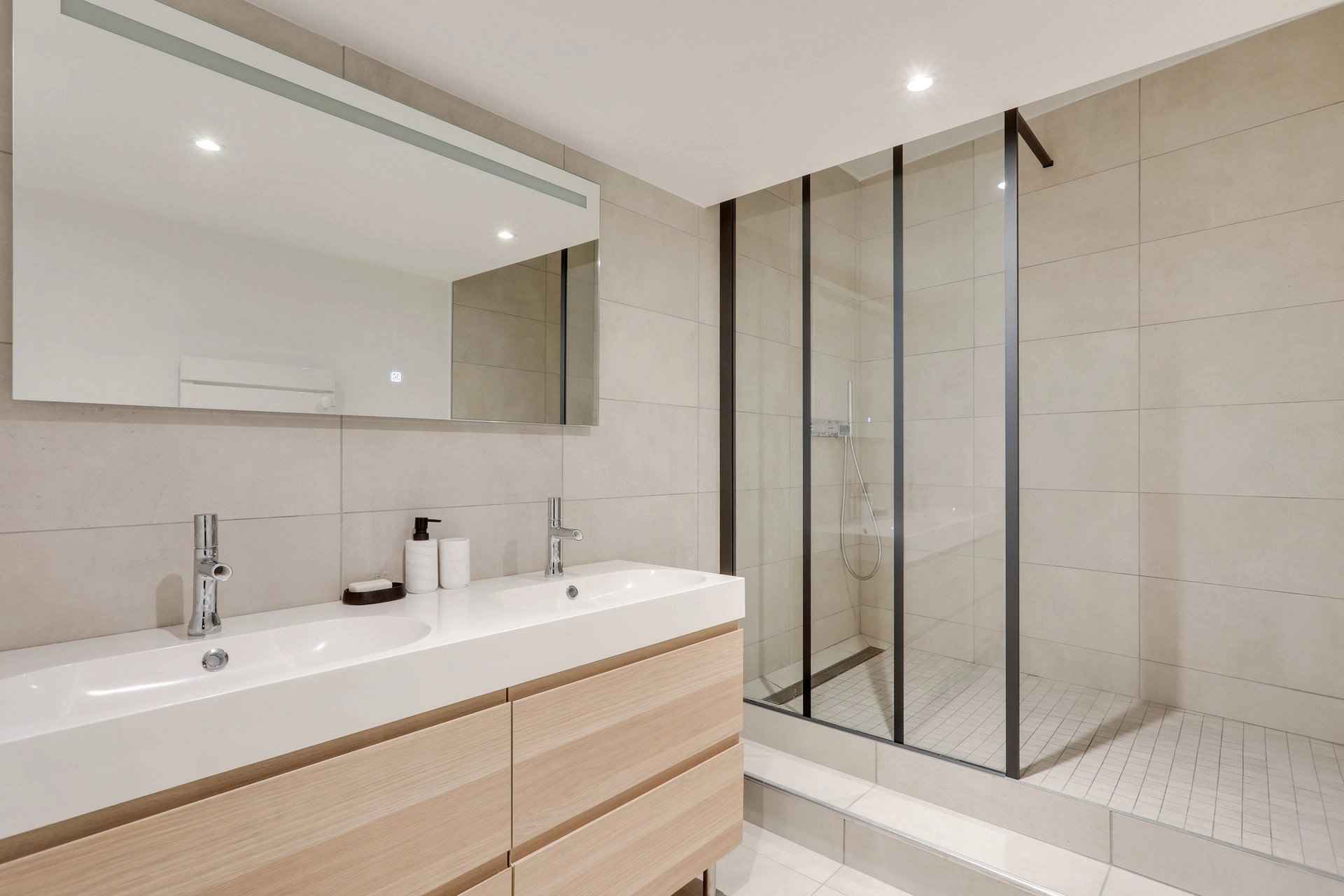 821f13ebe6b0219aabdfa3a322ef92d1 447ebef974 1920 original - Attribut alt par défaut.