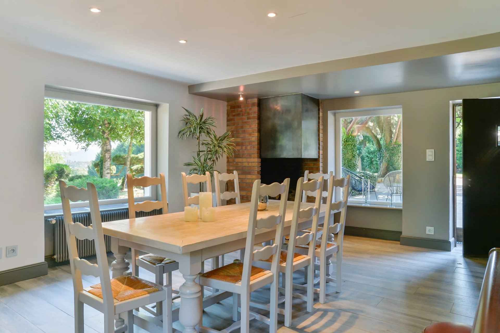 B720b9ca001d97a400368cbecbd06d9f d559b6dd8a 1920 original - Attribut alt par défaut.