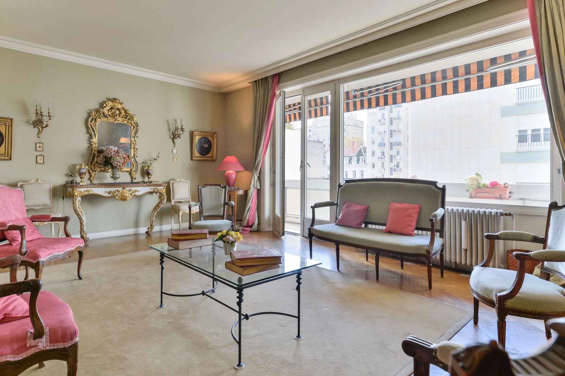 73d8ae093da43113cbdecdd44f7a97d9 169f09ad69 1920 original - Attribut alt par défaut.