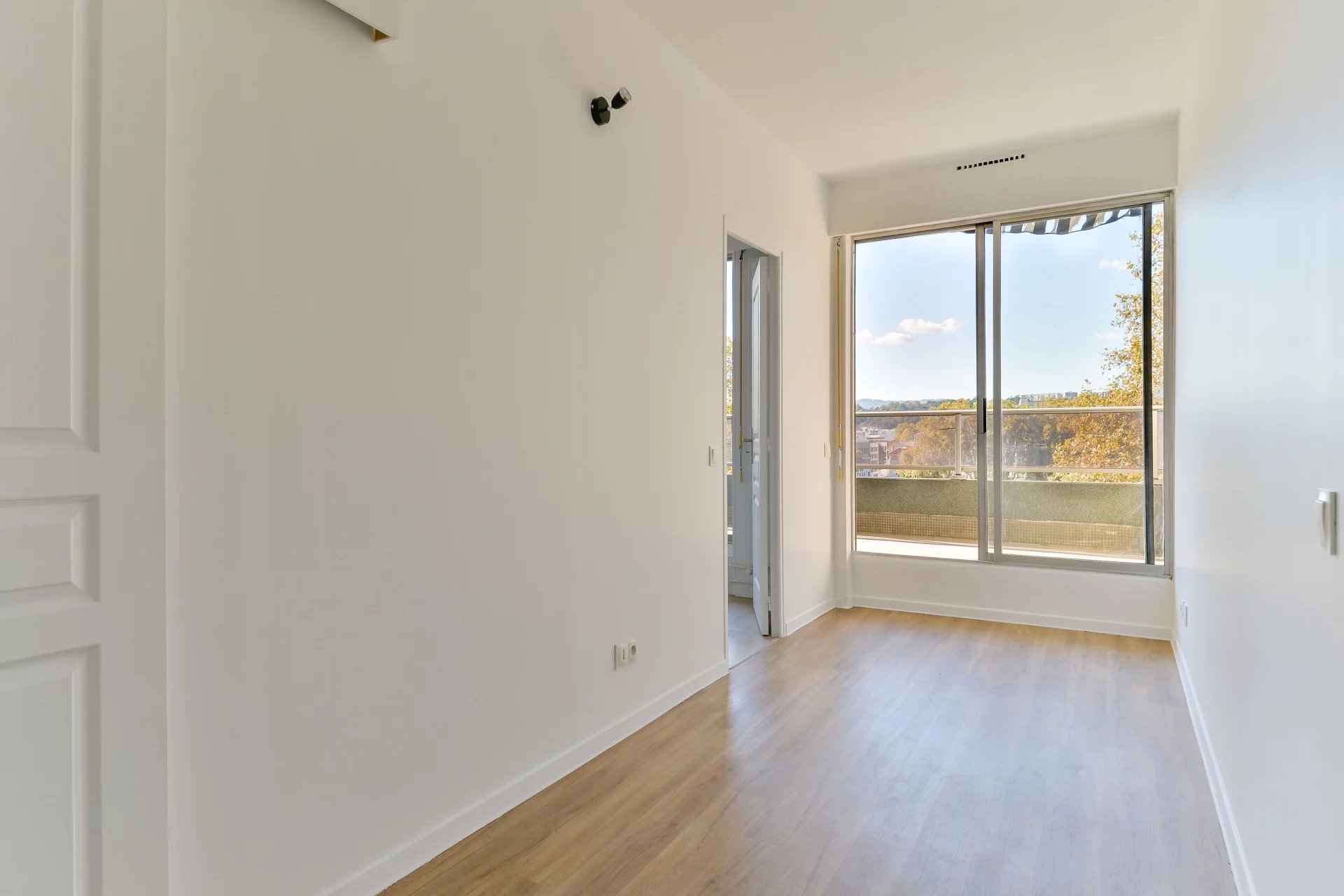 C1d50d8d925fb96ee7c668751dcaaf25 c165b83727 1920 original - Attribut alt par défaut.