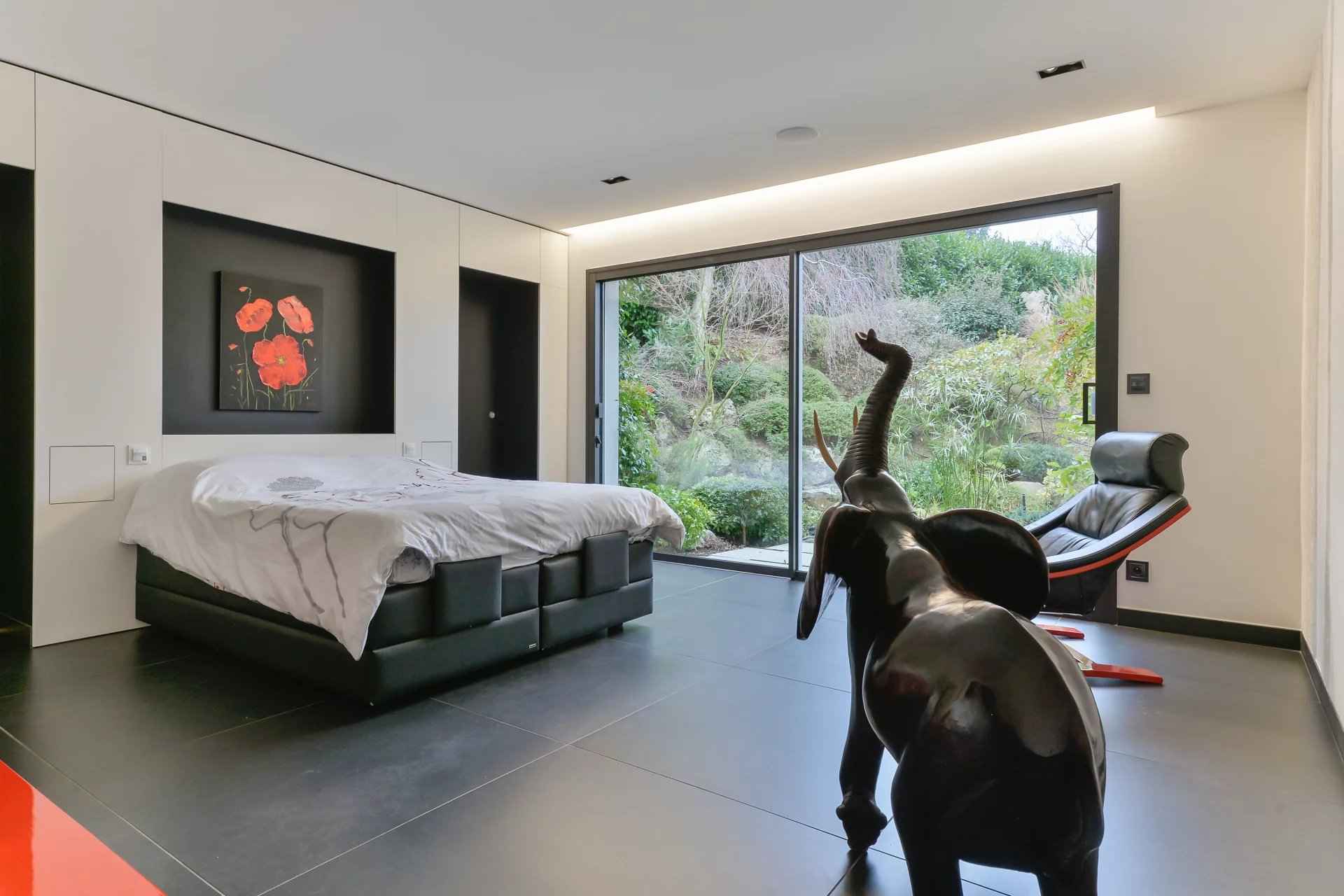 5c00bd952de275329dd51dfa67924432 e2a2768f0e 1920 original - Attribut alt par défaut.