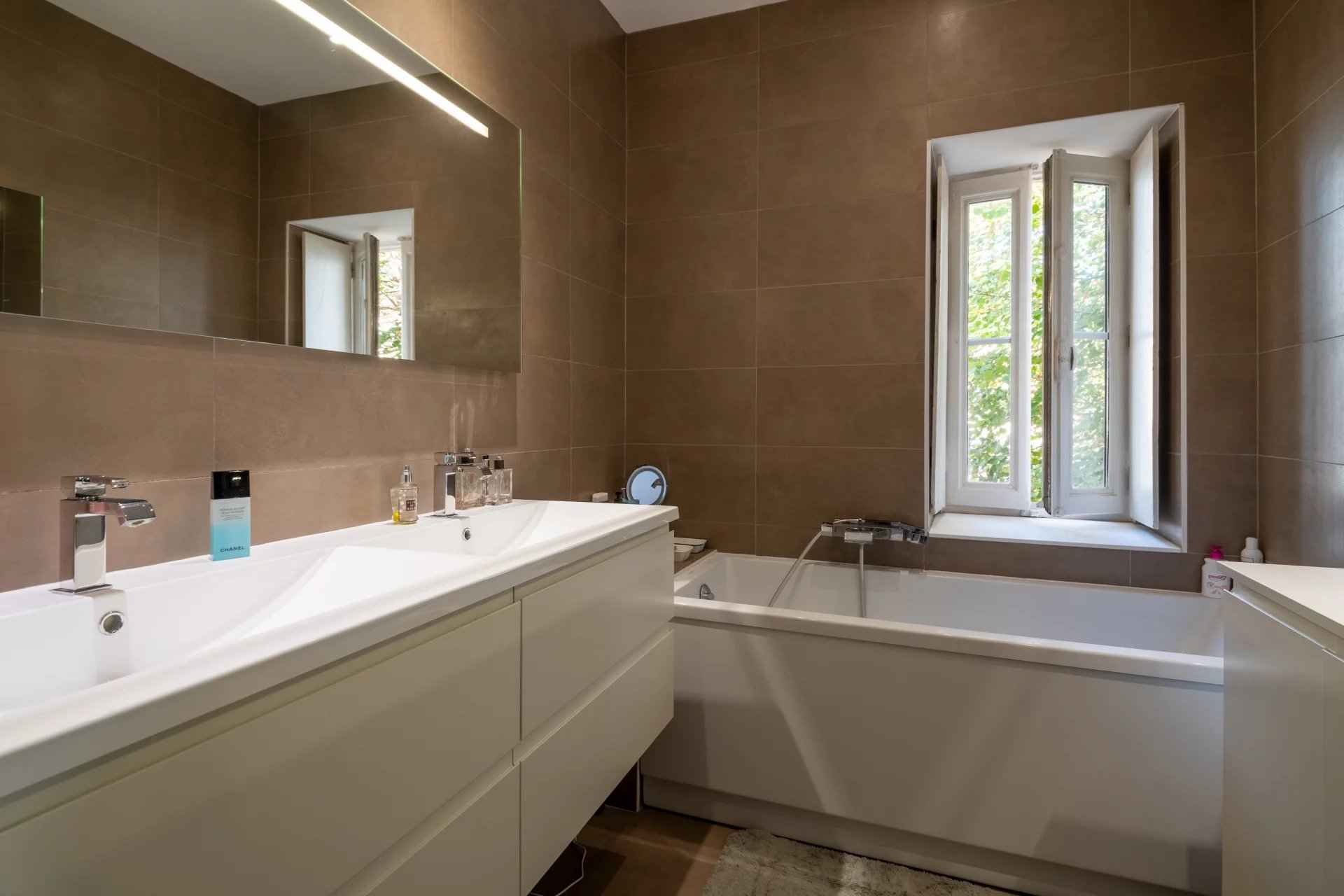 D8345a3c6eb689af0f2efffbe9028b58 4d7b93d1f7 1920 original - Attribut alt par défaut.