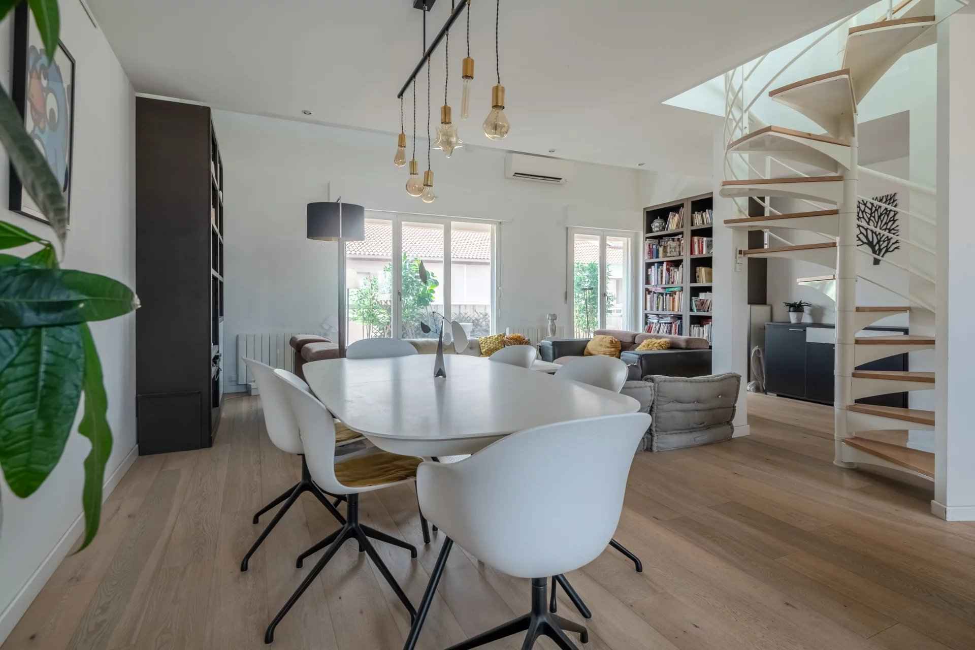 7f6181799f868901890b3b9b3539d770 32d519dee5 1920 original - Attribut alt par défaut.