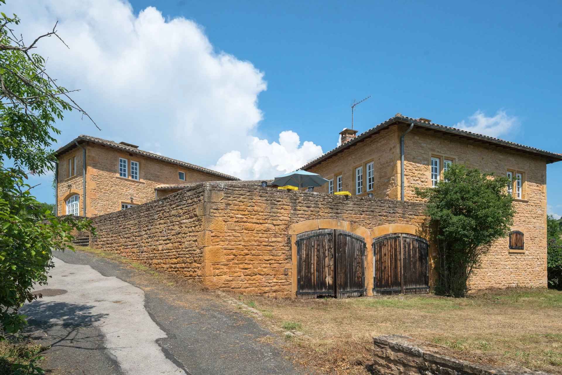 Ce1303e26907c07ab1791e7fde91d079 de7ec6bb58 1920 original - Attribut alt par défaut.