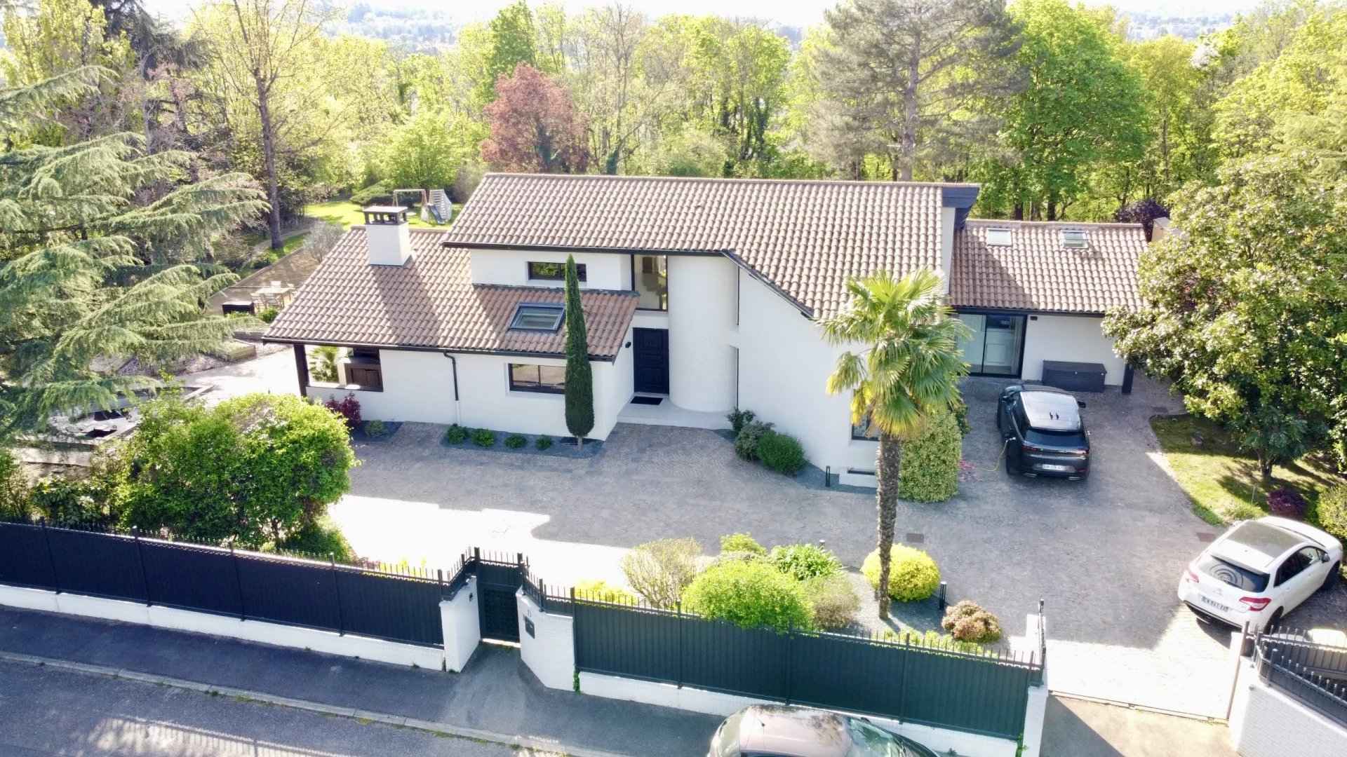 Fd8b926f57f982fa860a6e7d2ef5c28d e928cff288 1920 original - Attribut alt par défaut.