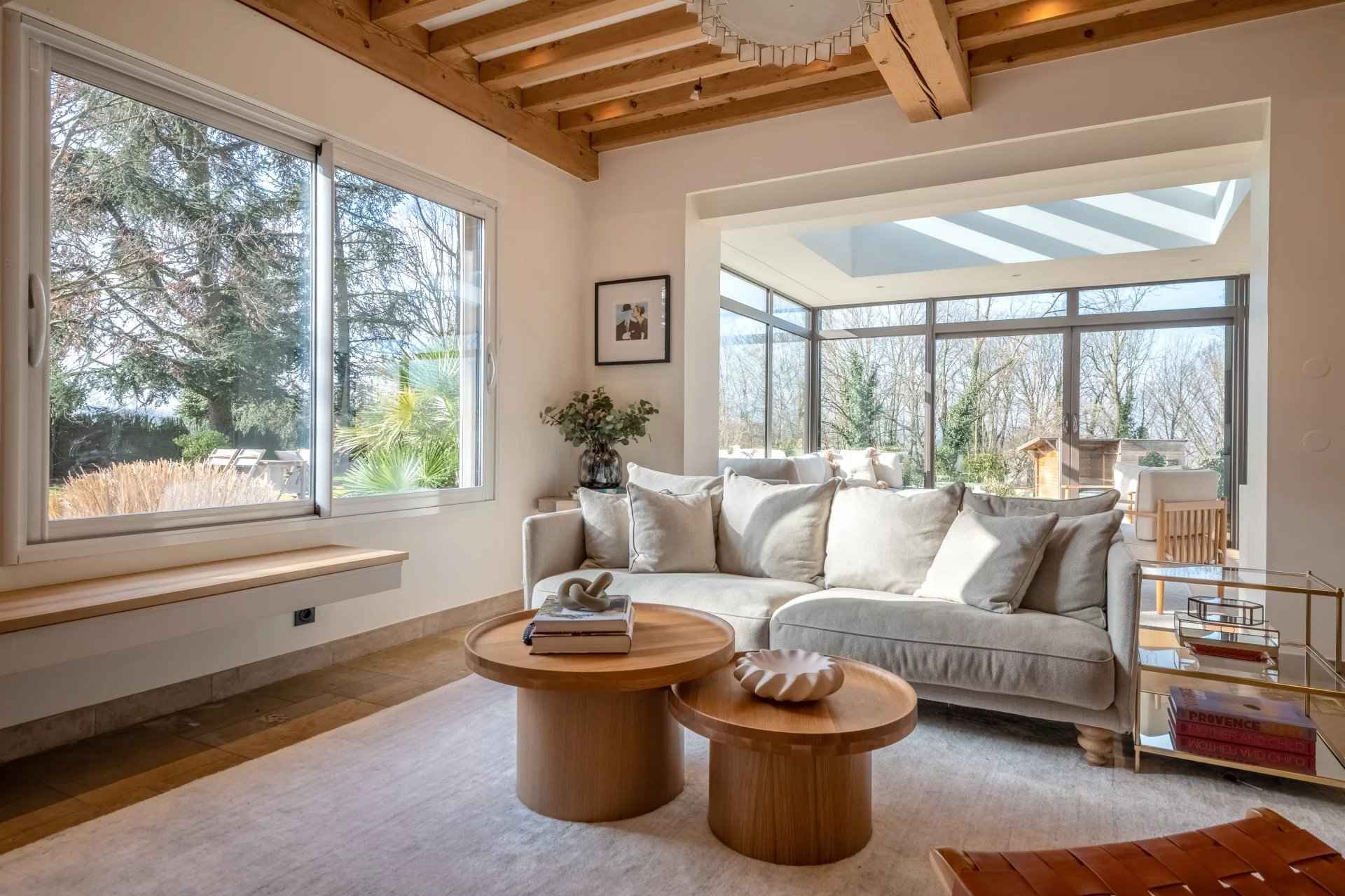 A6144aa341ac68a07f199923bacefaba 4f2d54d88c 1920 original - Attribut alt par défaut.