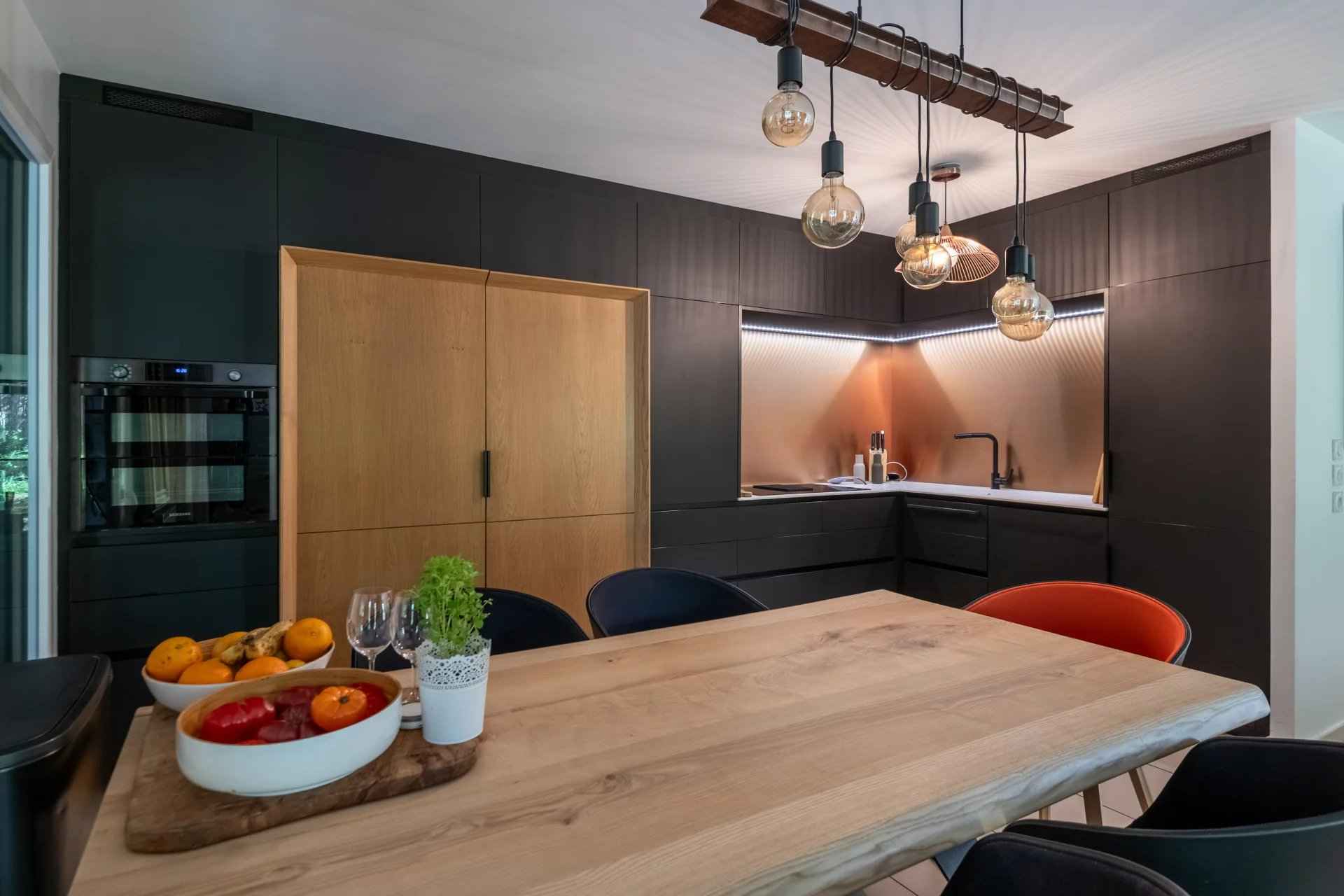 6fb4c62d65ba93f319200a88b2f068f6 11a64866de 1920 original - Translation missing: en.helpers.application.image_tag.default_alt