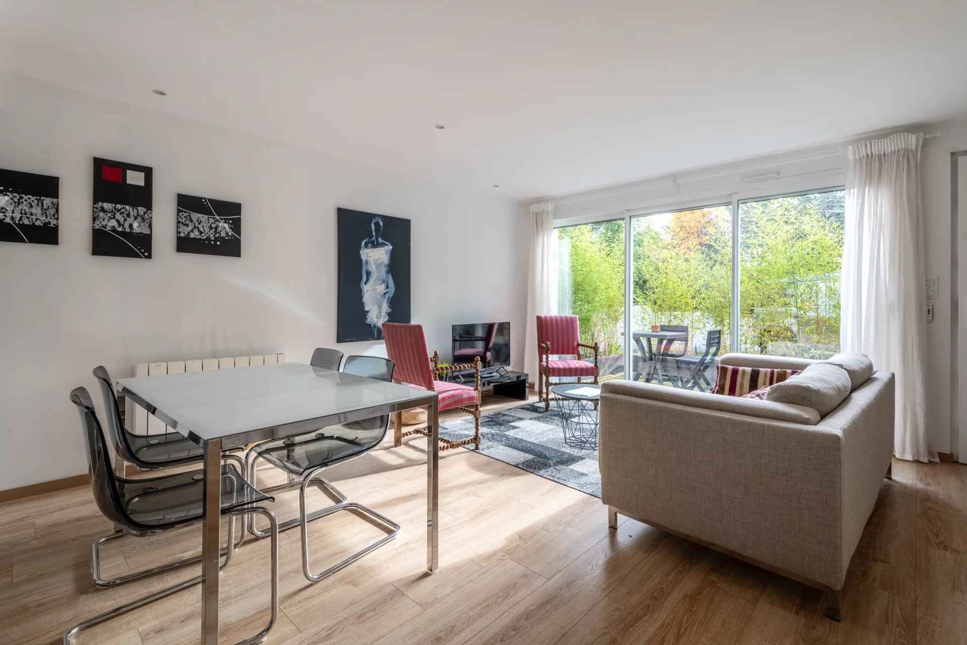 C04adc3617ae6fa7af6a5ae5103e586b 833a48304e 1920 original - Attribut alt par défaut.