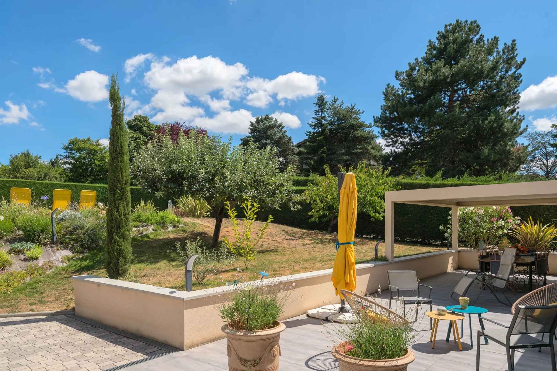 A5f6f0f32498fdc41f4a7d3156e5b1e1 b8eba3a34e 1920 original - Attribut alt par défaut.