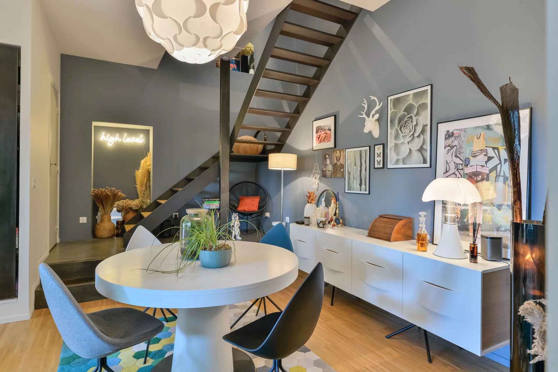 7dc944648d356f59c59d47dc270cbb77 271c6a4b39 1920 original - Attribut alt par défaut.