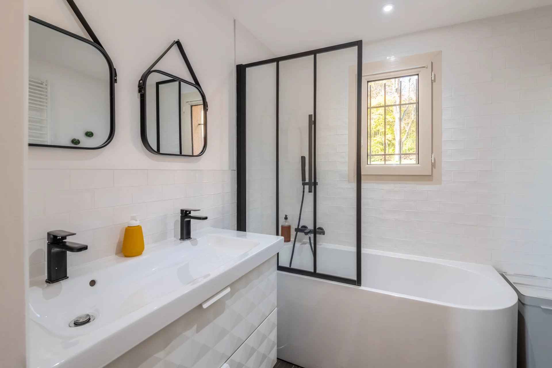 B6c053d106499c4c52552745c45589f3 c601460610 1920 original - Attribut alt par défaut.