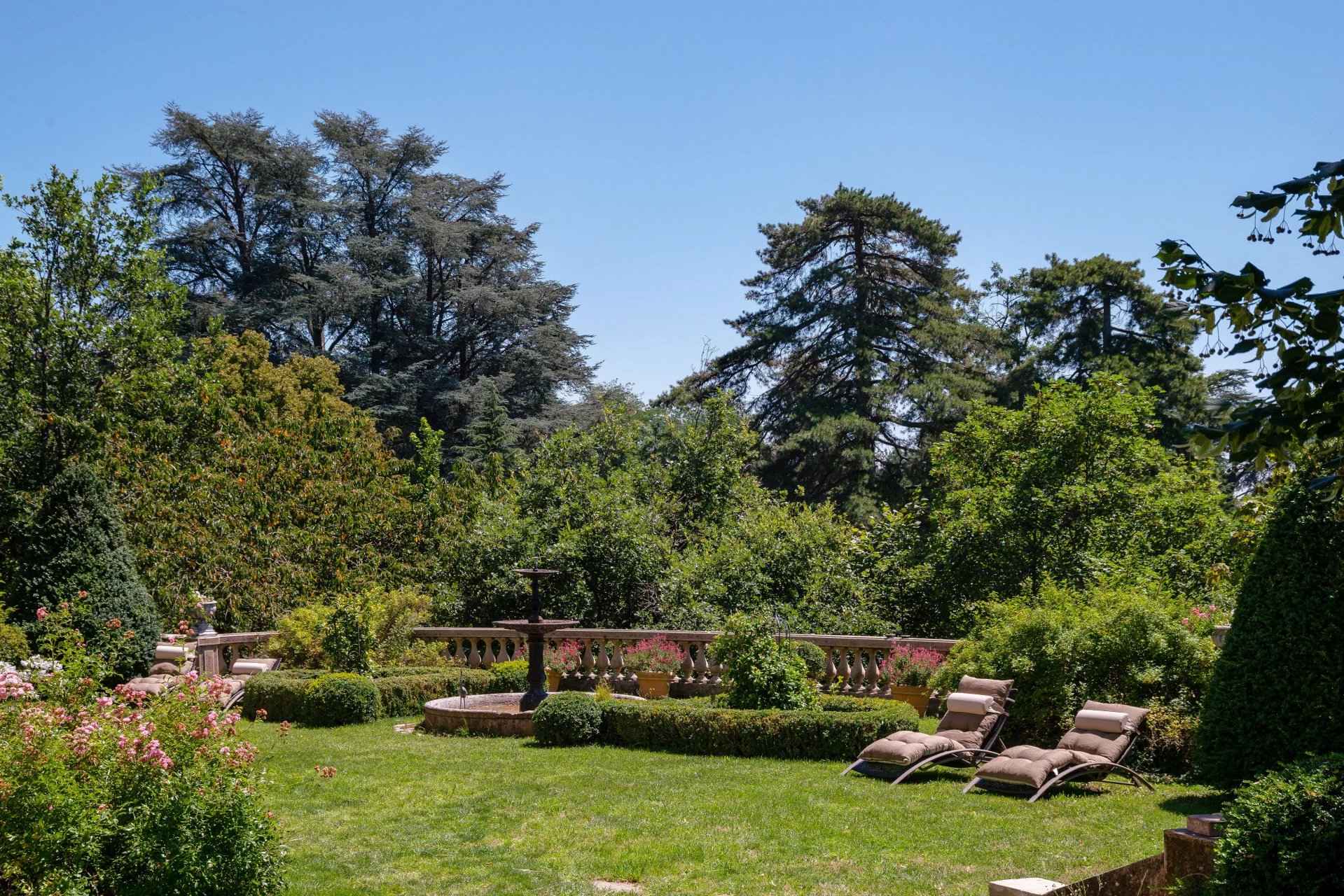 1e40529a4412018125cc1dc4aaa80fe1 e5386d416e 1920 original - Attribut alt par défaut.