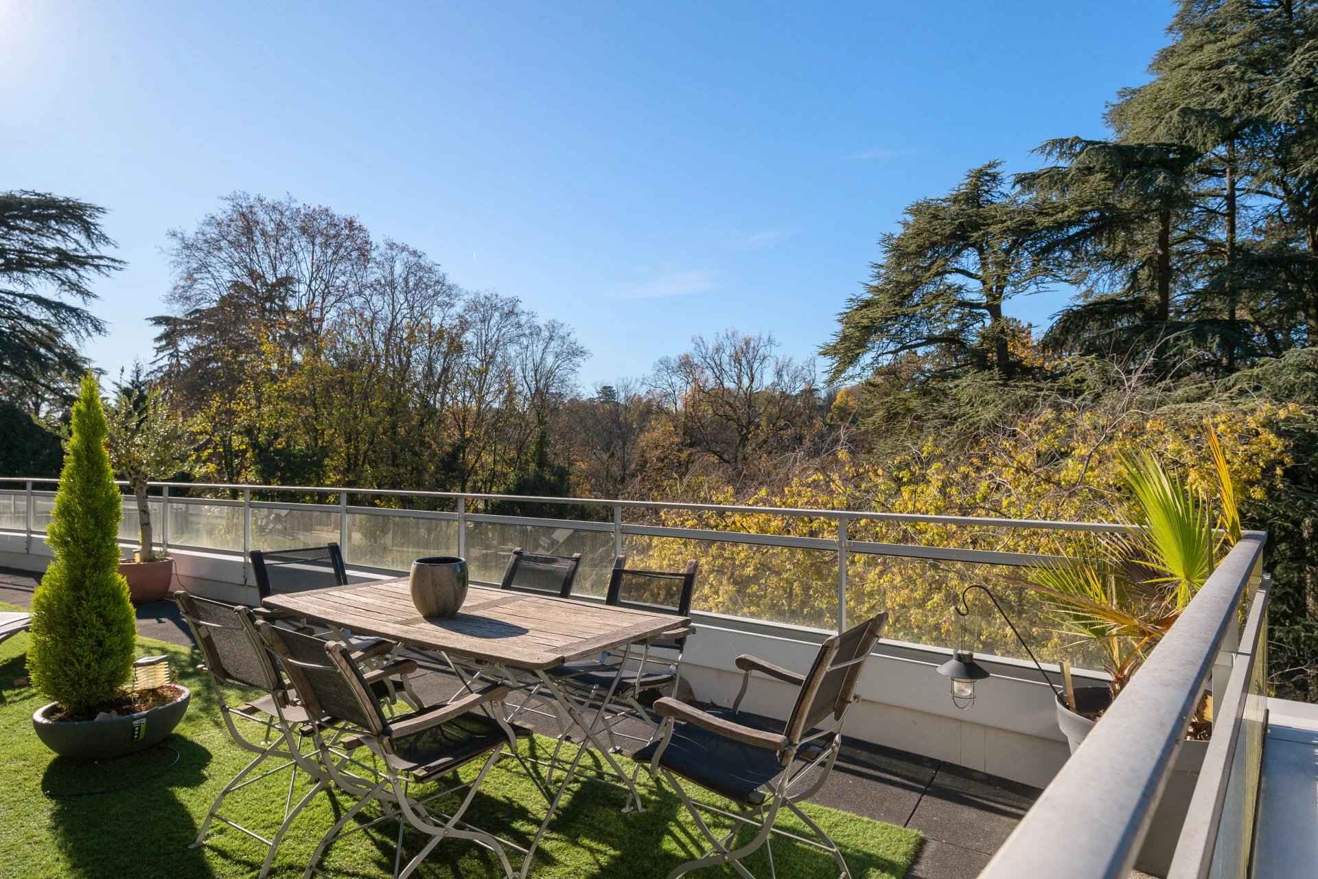 715146cc7beefc65cb3bc4c08f66b057 a92a88c08c 1920 original - Attribut alt par défaut.