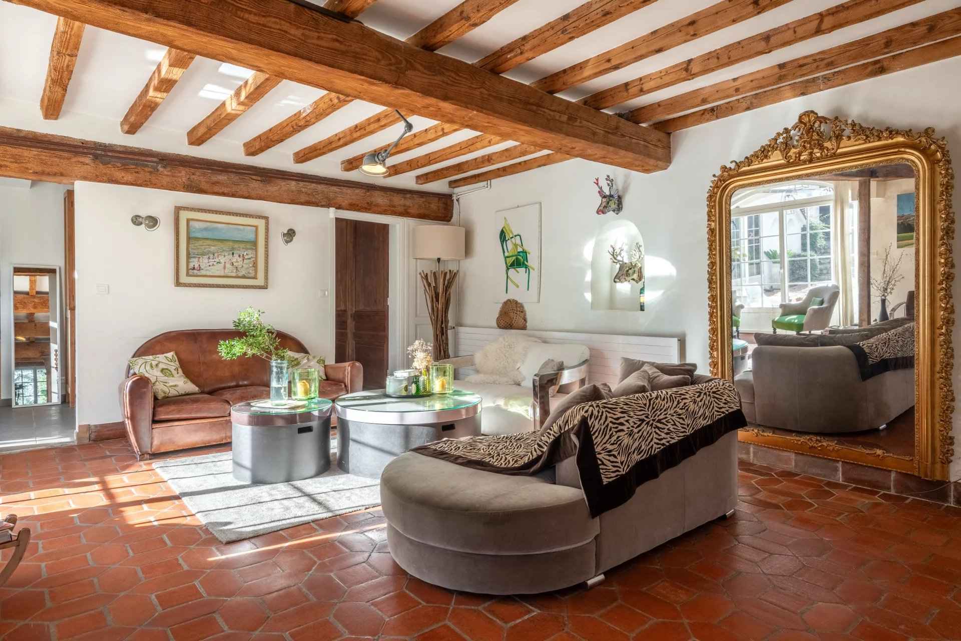 Eb8ca56cc238f54b0c1d758864f92db4 da2e703b56 1920 original - Attribut alt par défaut.