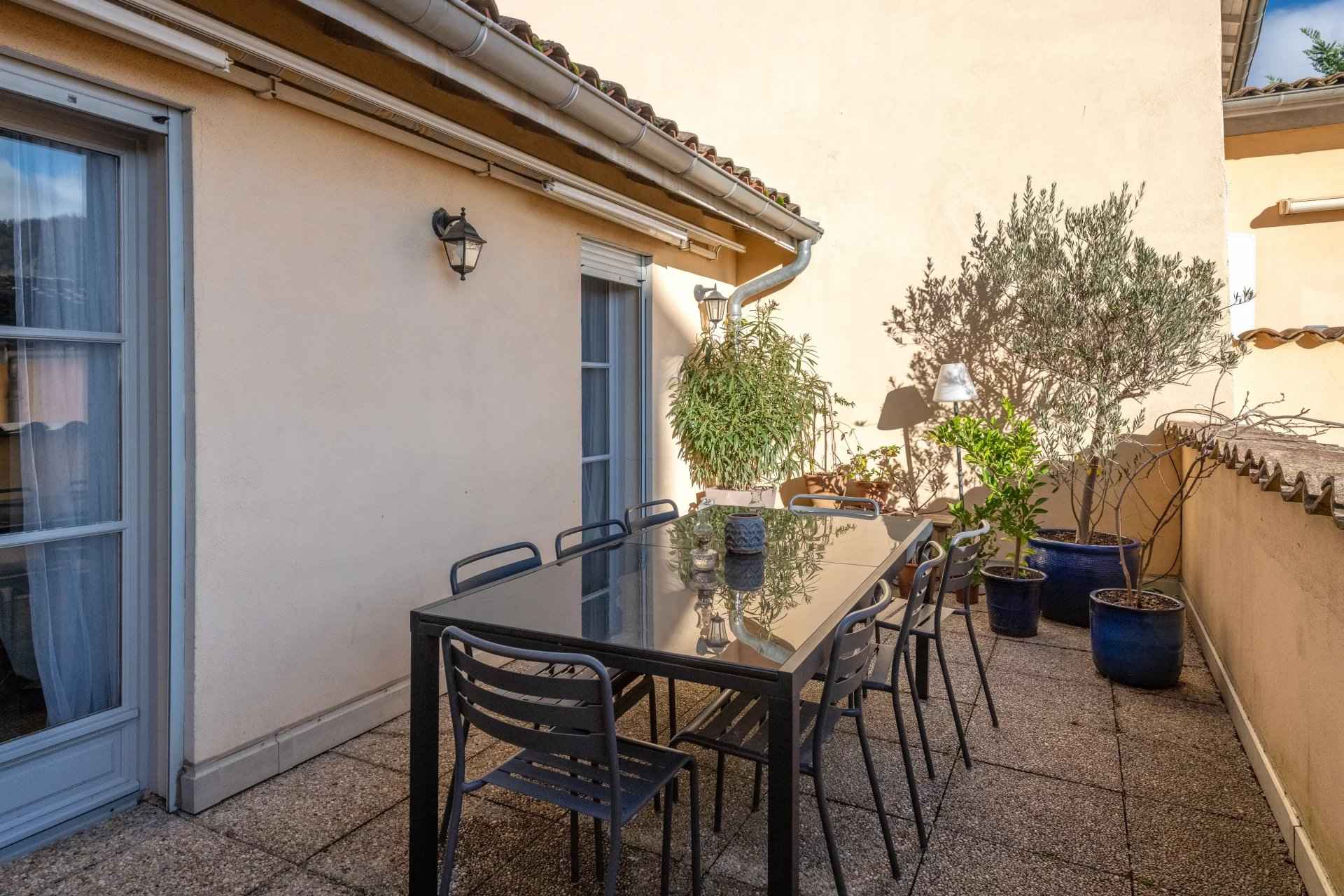 Ef75d473fe4b633f70f62134d1aebeb4 cb3f8bcc94 1920 original - Translation missing: en.helpers.application.image_tag.default_alt