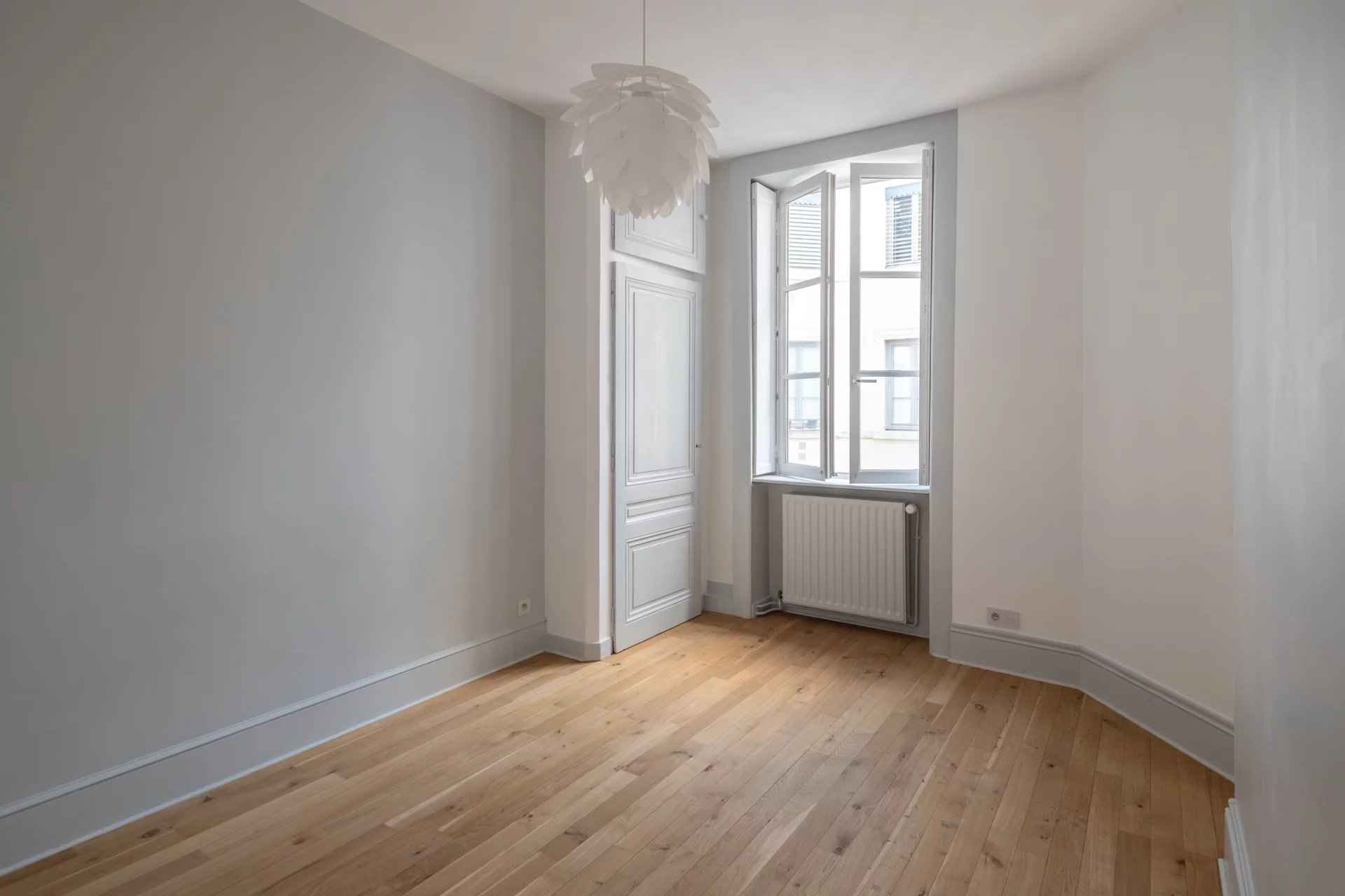 3cec27ee79bee3700f0d10afcc11c174 e42a73b47f 1920 original - Translation missing: en.helpers.application.image_tag.default_alt