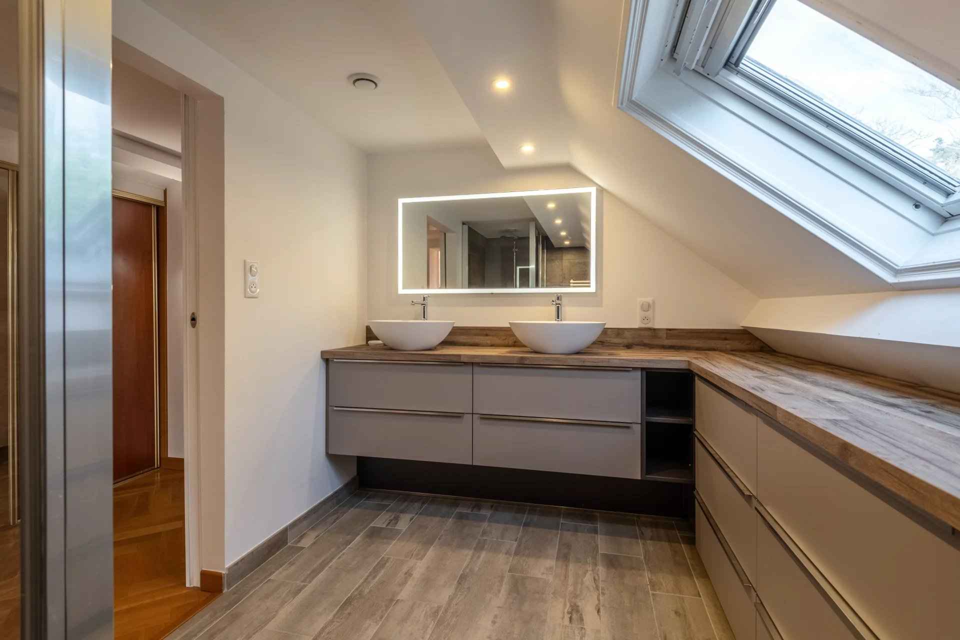 1669e95078589cbf1e32c197c938dbab 55c70a3bf7 1920 original - Translation missing: en.helpers.application.image_tag.default_alt