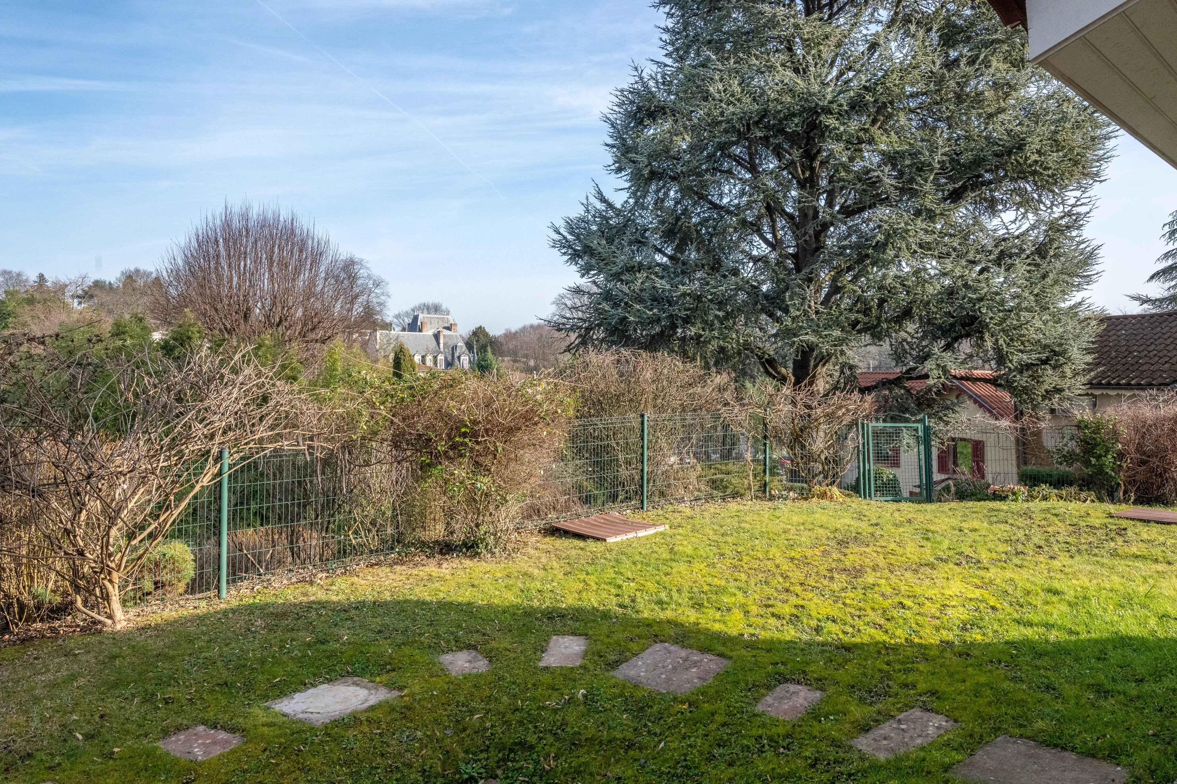 1a957bfd7d8140b7d52121649632dcac 598b572850 4096 original - Attribut alt par défaut.