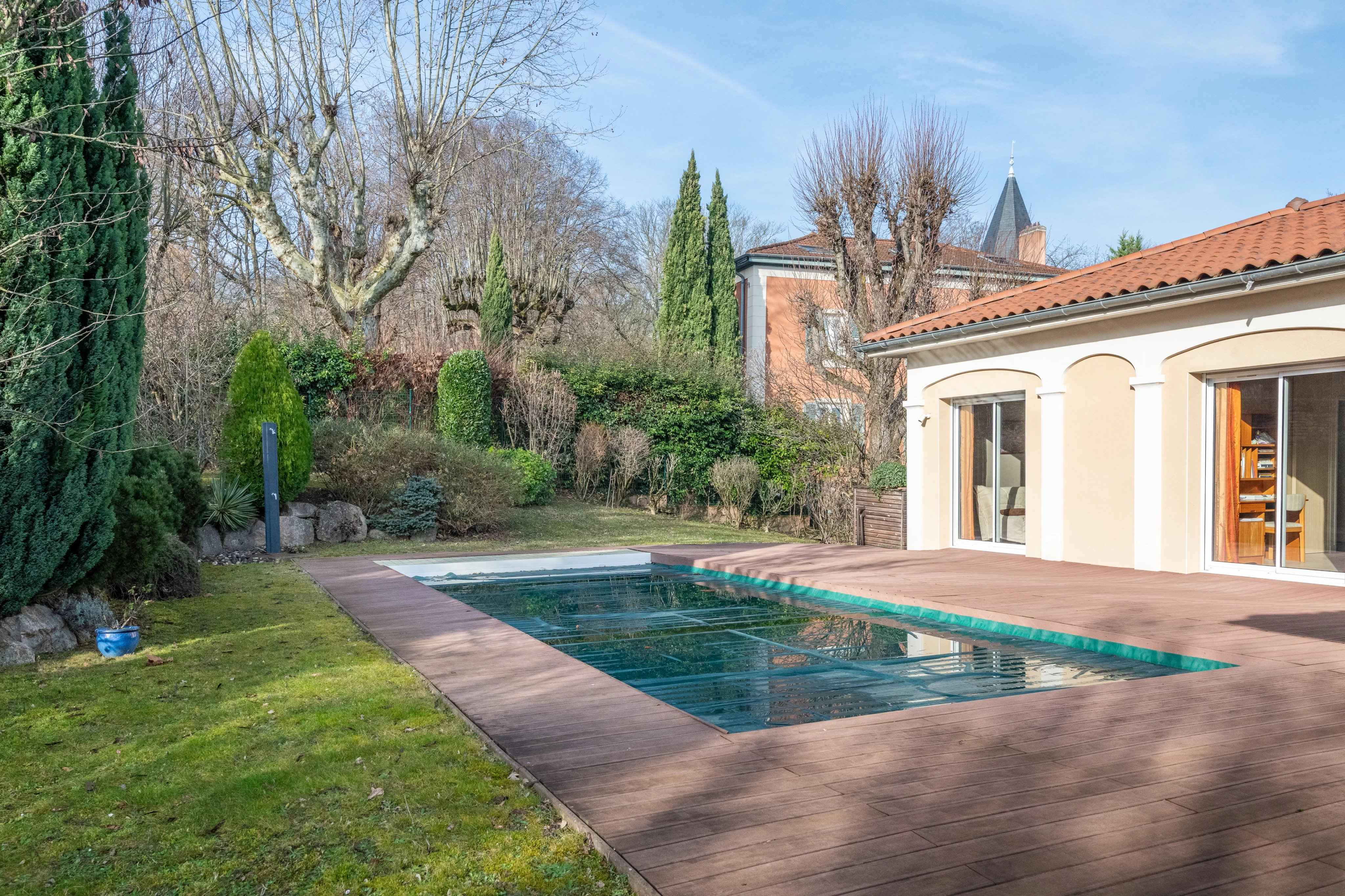 256a608eabd31645deed6e86936e2610 8332ba6a73 4096 original - Attribut alt par défaut.