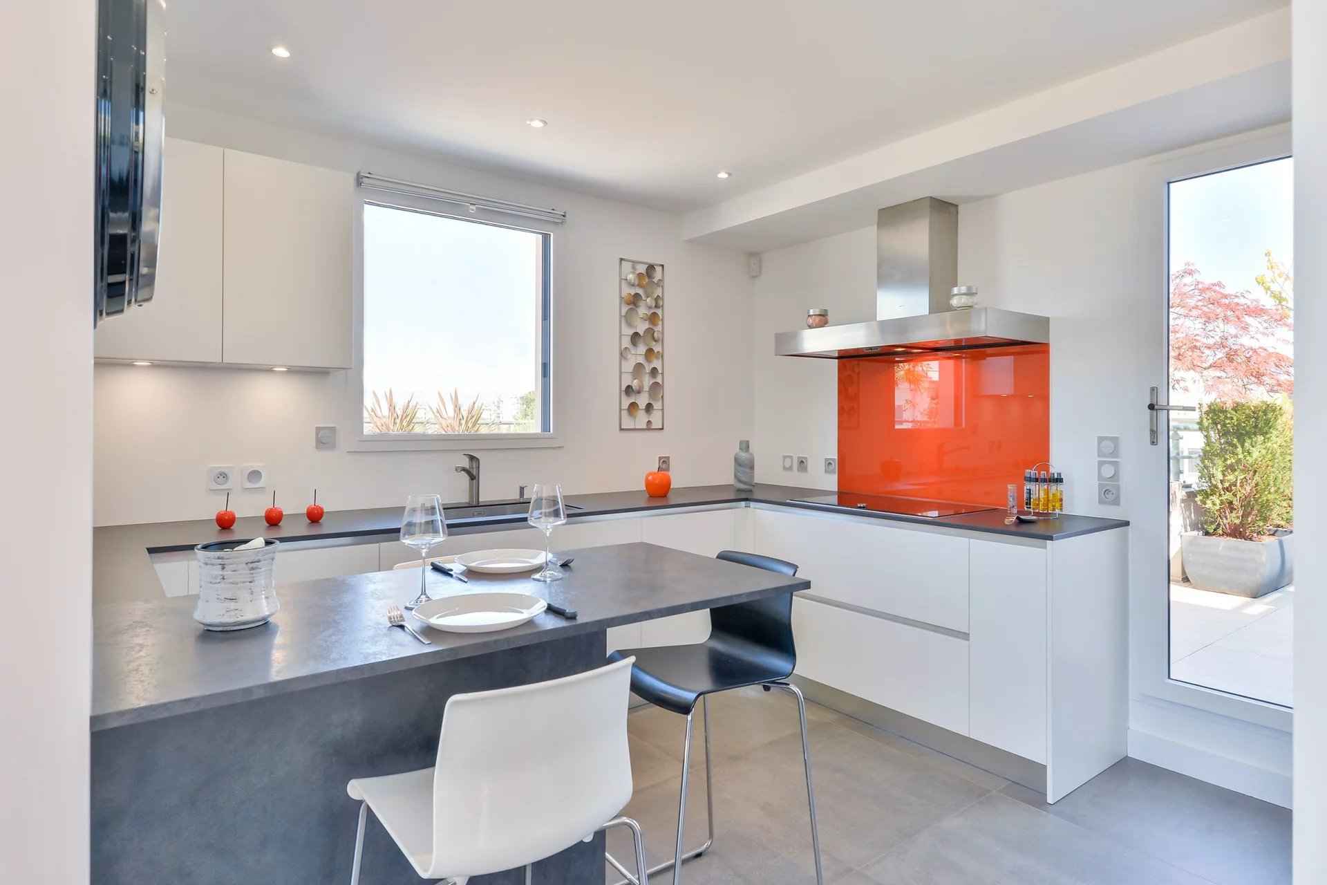 3353d0919ee6eebf6a2b398f68e68a89 1cf2bb4bc3 1920 original - Translation missing: en.helpers.application.image_tag.default_alt