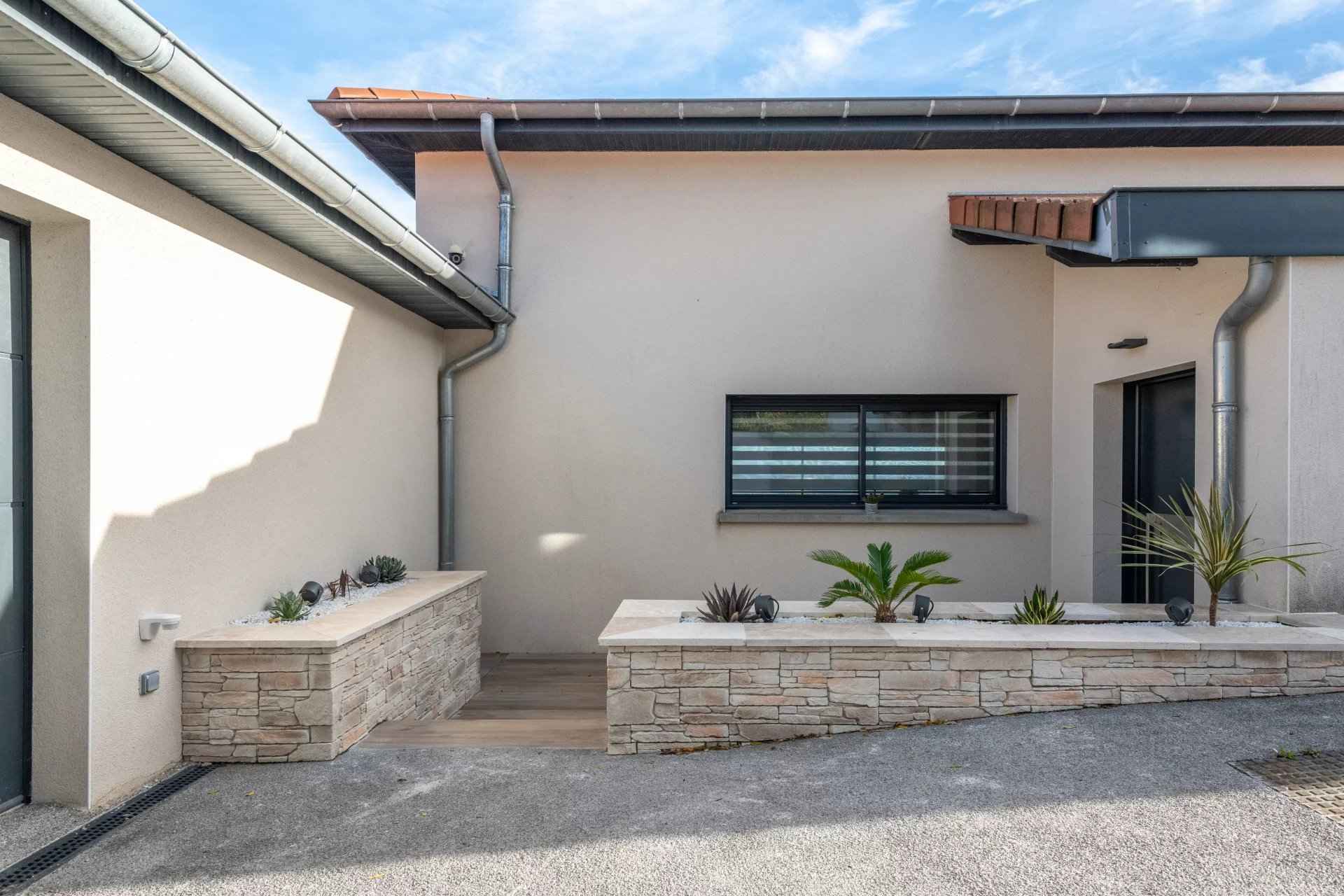 0ee44e3fac98bff4bd1868dc1156195c 897ff8eea3 1920 original - Attribut alt par défaut.