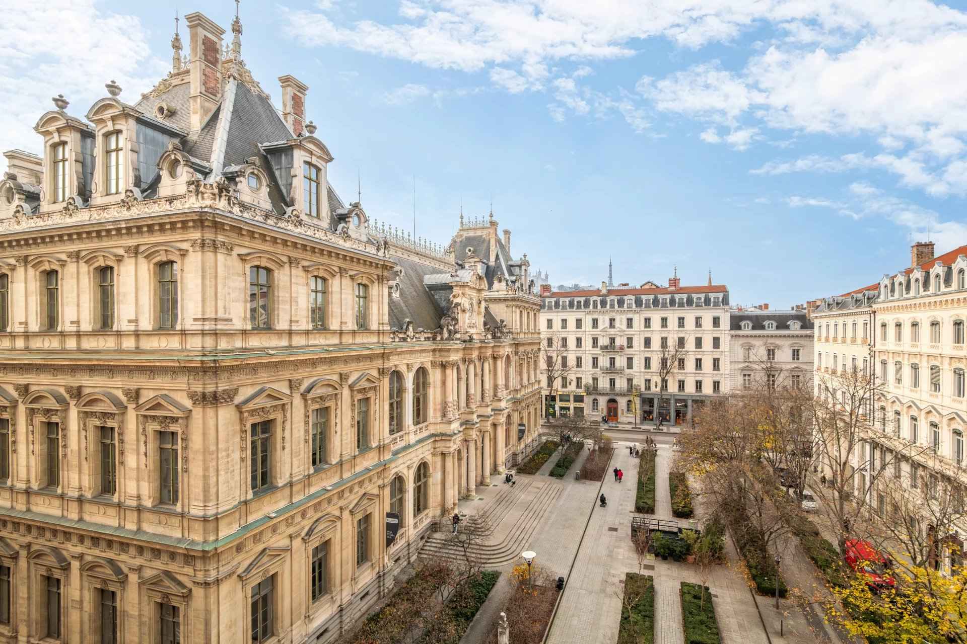 F9bd83a257df022c1eda1f056e68279c 01bdb04b29 1920 original - Attribut alt par défaut.