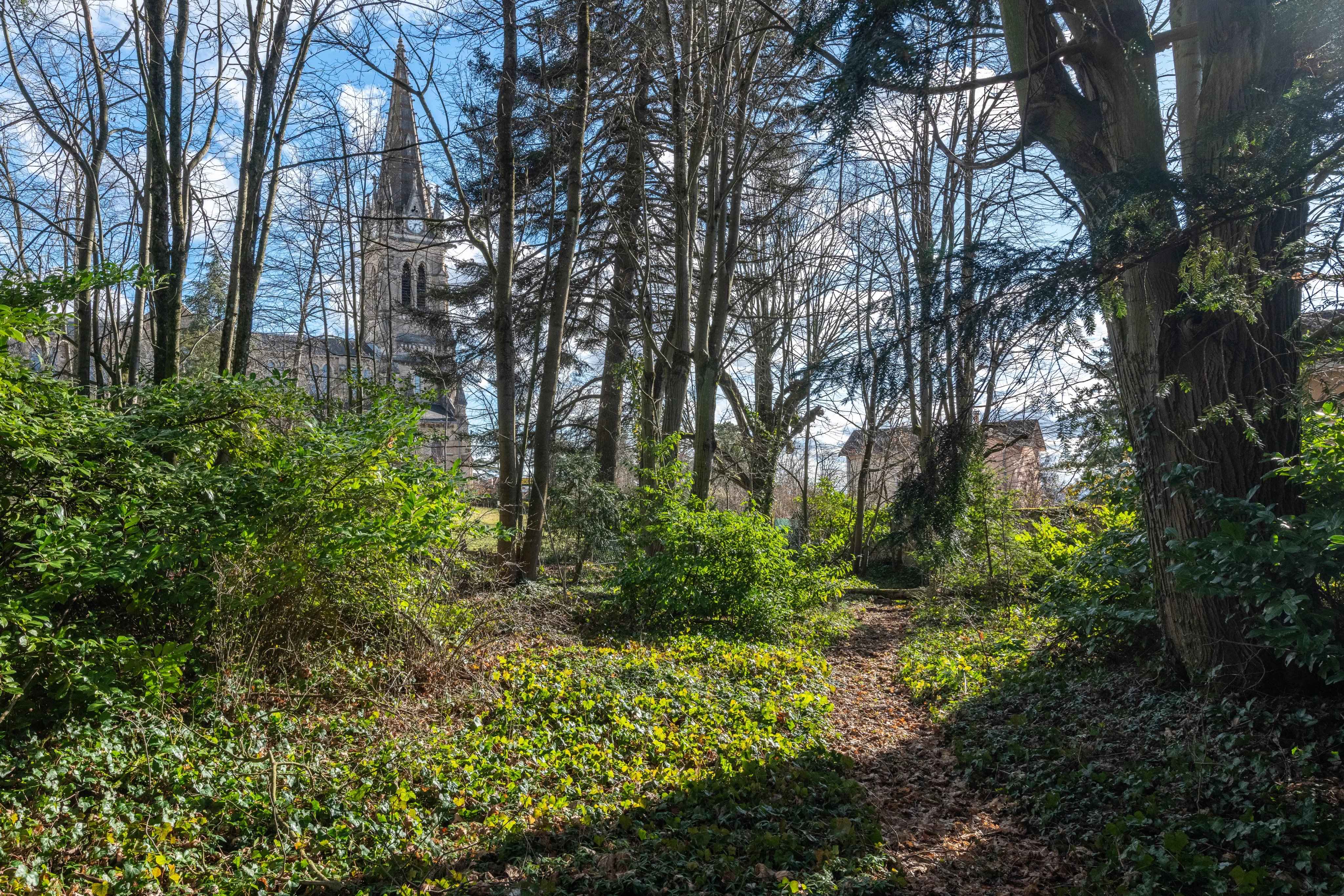 17d13f284f397f37b6a42feef30fbbf6 27645469af 4096 original - Attribut alt par défaut.