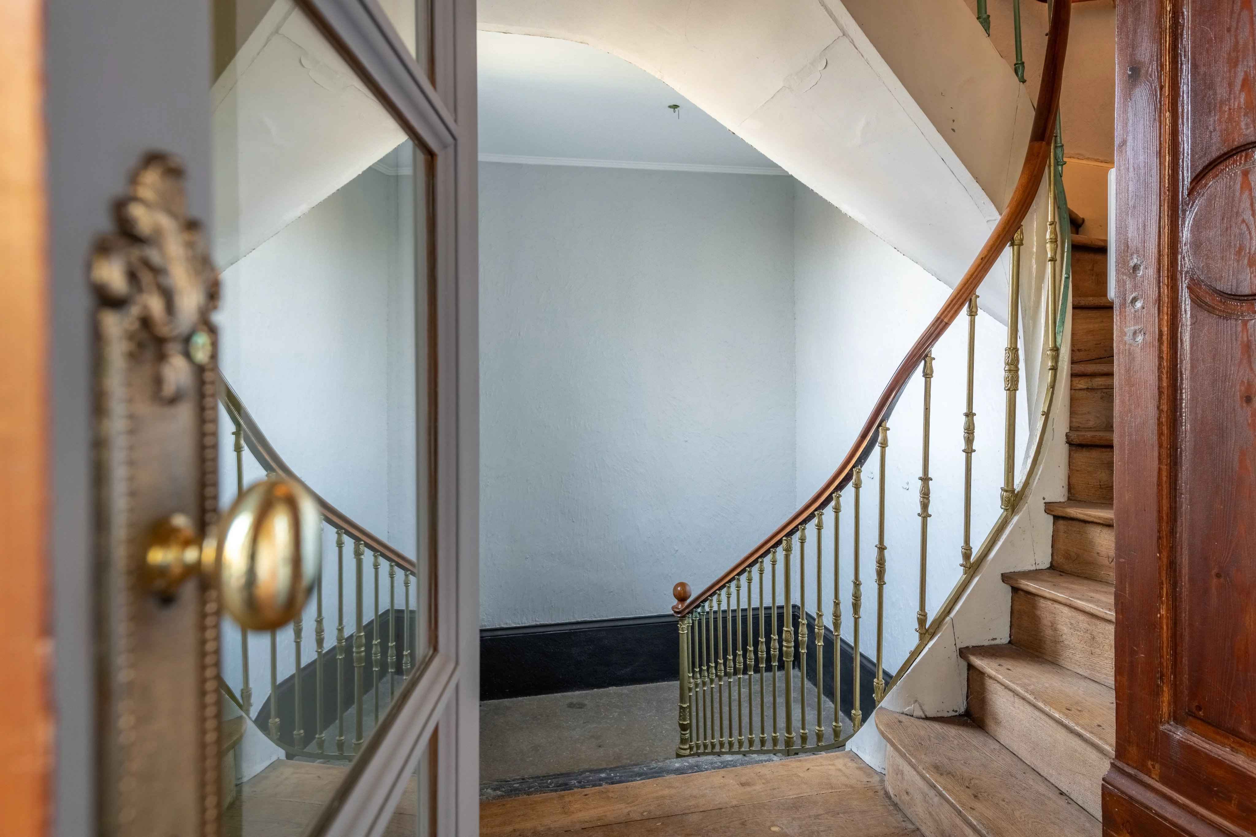 Db7813f93c808da7fd43059e17a4e9db 812a3b674a 4096 original - Translation missing: en.helpers.application.image_tag.default_alt