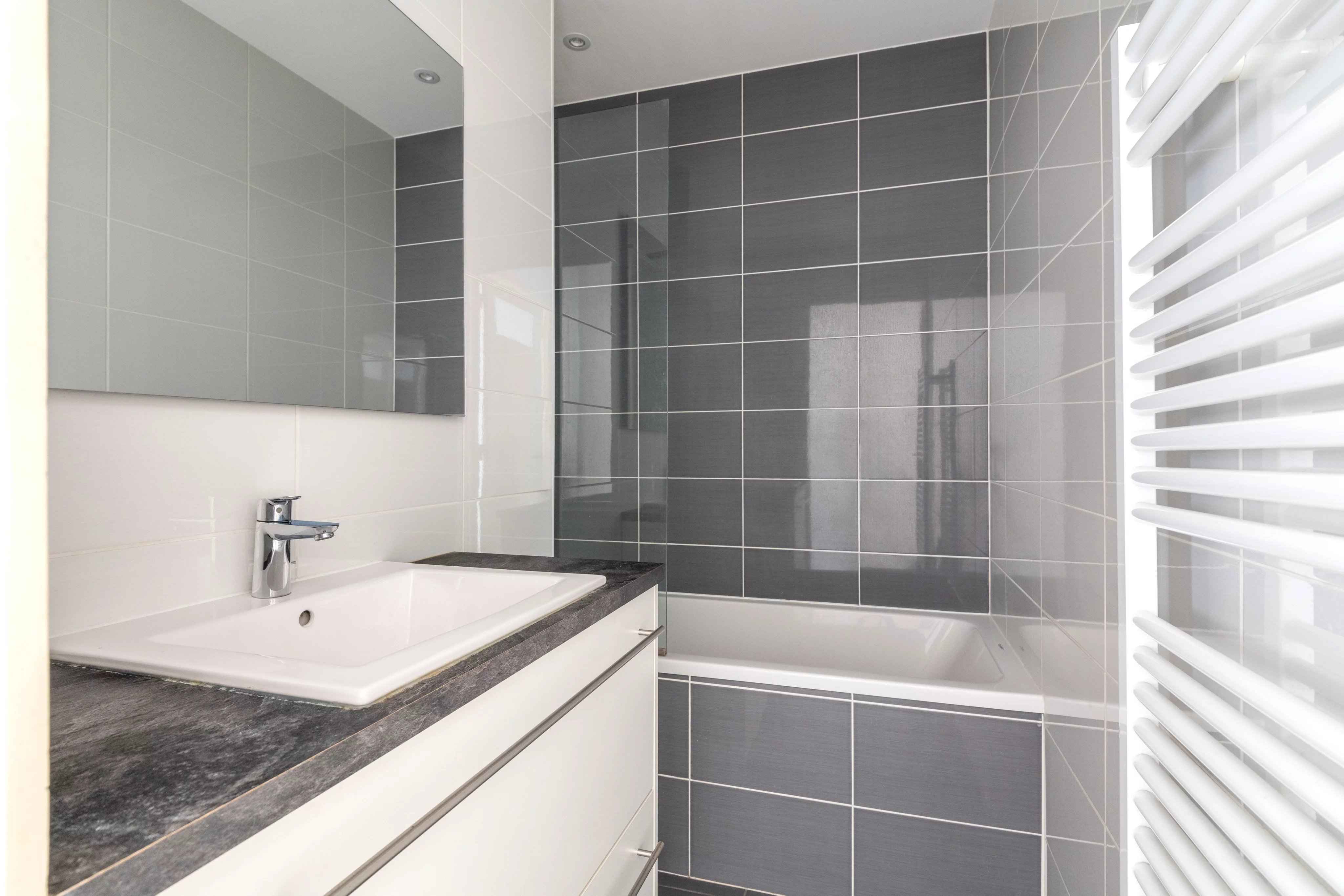 0e3a70ce52db7a6dd1bc918dcf043abd 2aae834a55 4096 original - Translation missing: en.helpers.application.image_tag.default_alt