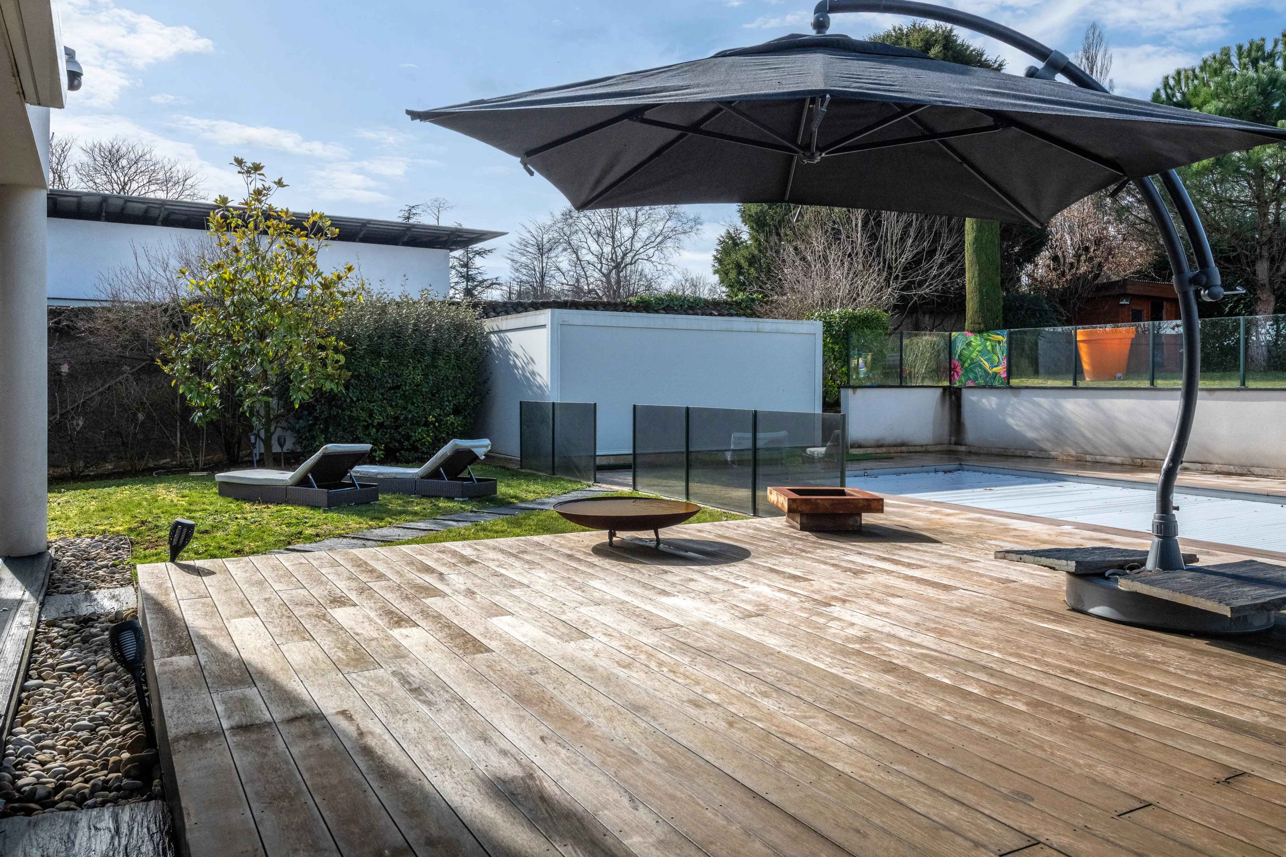 3333d5f0f4eab868b18fef263634880d f07ca79218 4096 original - Attribut alt par défaut.