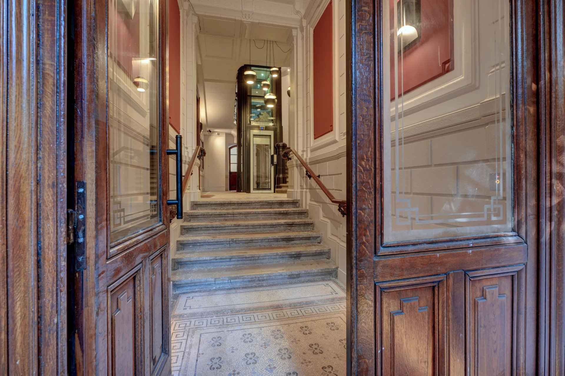 B63b1f1fa5334bf091967debd0c2c543 514d0d0253 1920 original - Attribut alt par défaut.