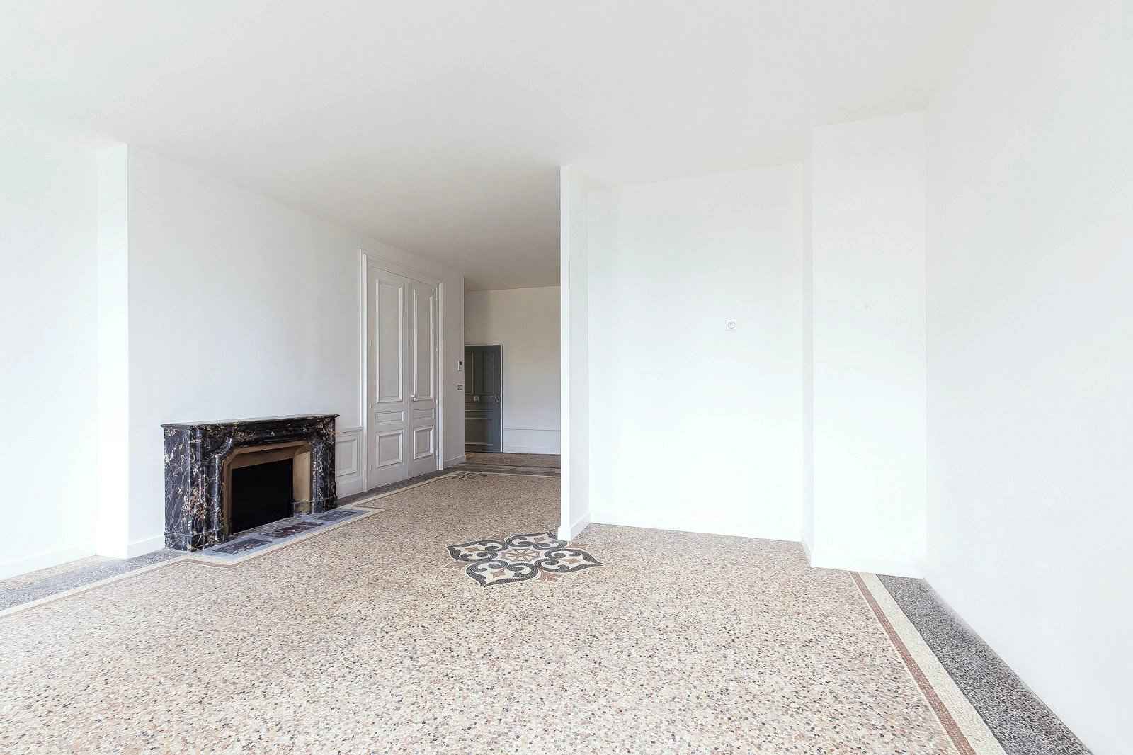 261de8f2f4c1e3d09bcd292de408b67d ae5e27811e 1600 original - Attribut alt par défaut.