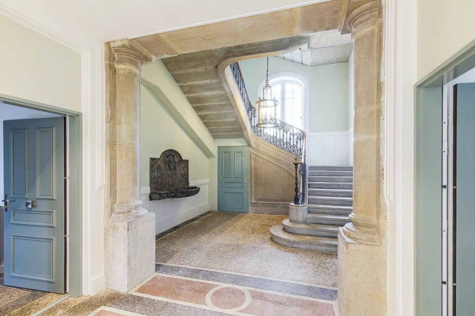 F59fbd0fed862b58e1aff68dad386f4e f885e83cfe 1600 original - Attribut alt par défaut.