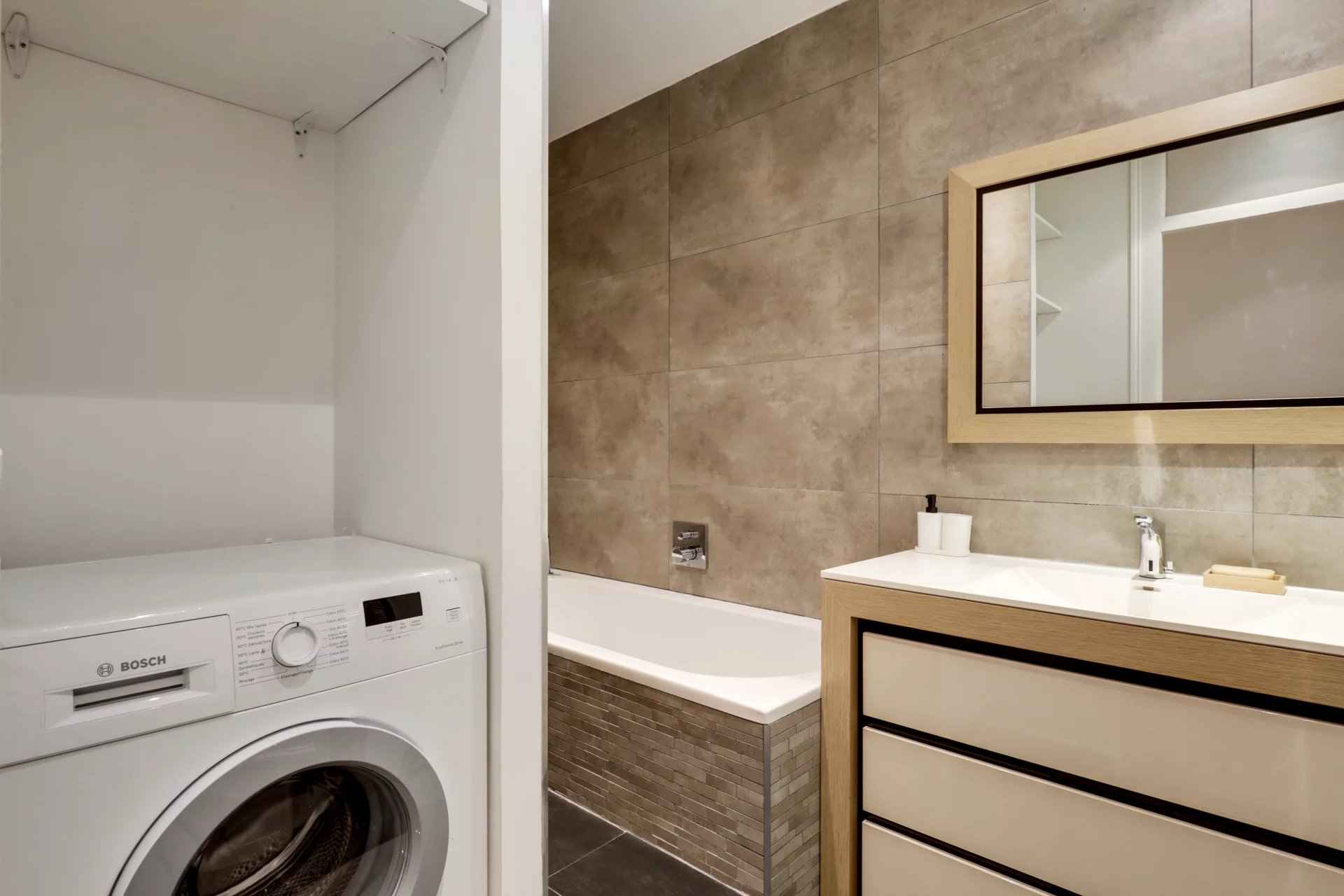 3c596bdde826d3a5aaaee7535aa873f8 0859226c54 1920 original - Attribut alt par défaut.