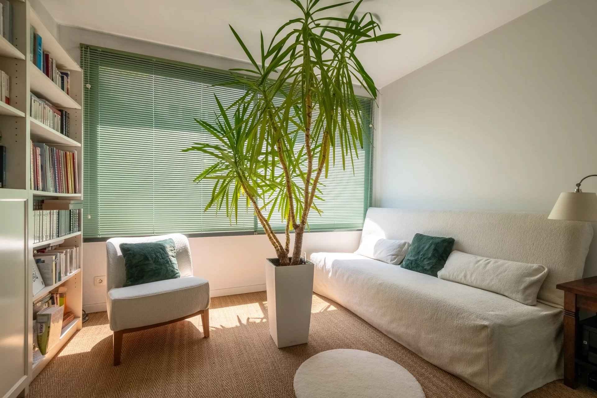 C310b8a77b0a9b3ff33d1d1837381c9c bc9759ee48 1920 original - Translation missing: en.helpers.application.image_tag.default_alt