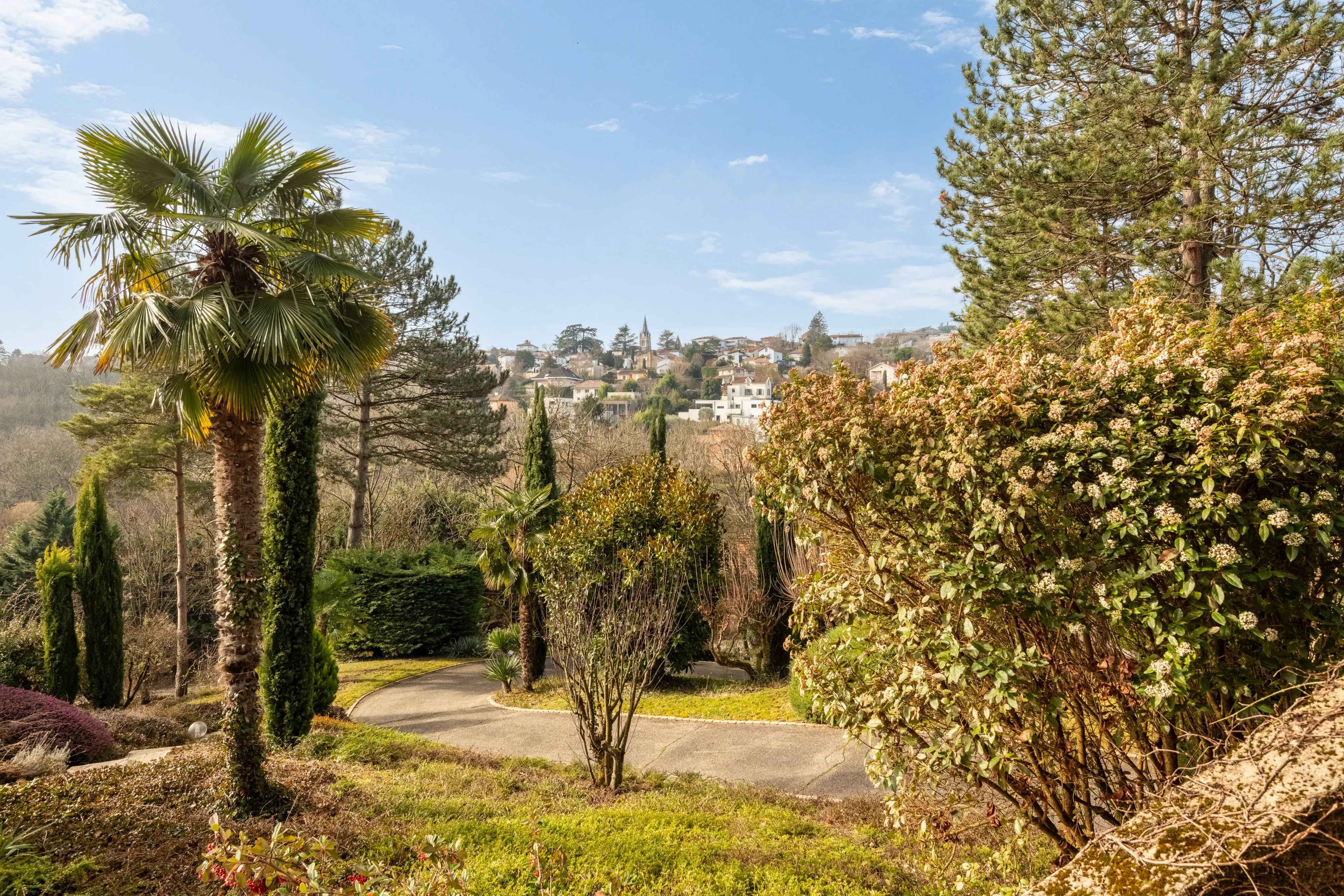 A02c6c2f4cda25005b570d2ef911319d f1bc6d1a61 4096 original - Attribut alt par défaut.