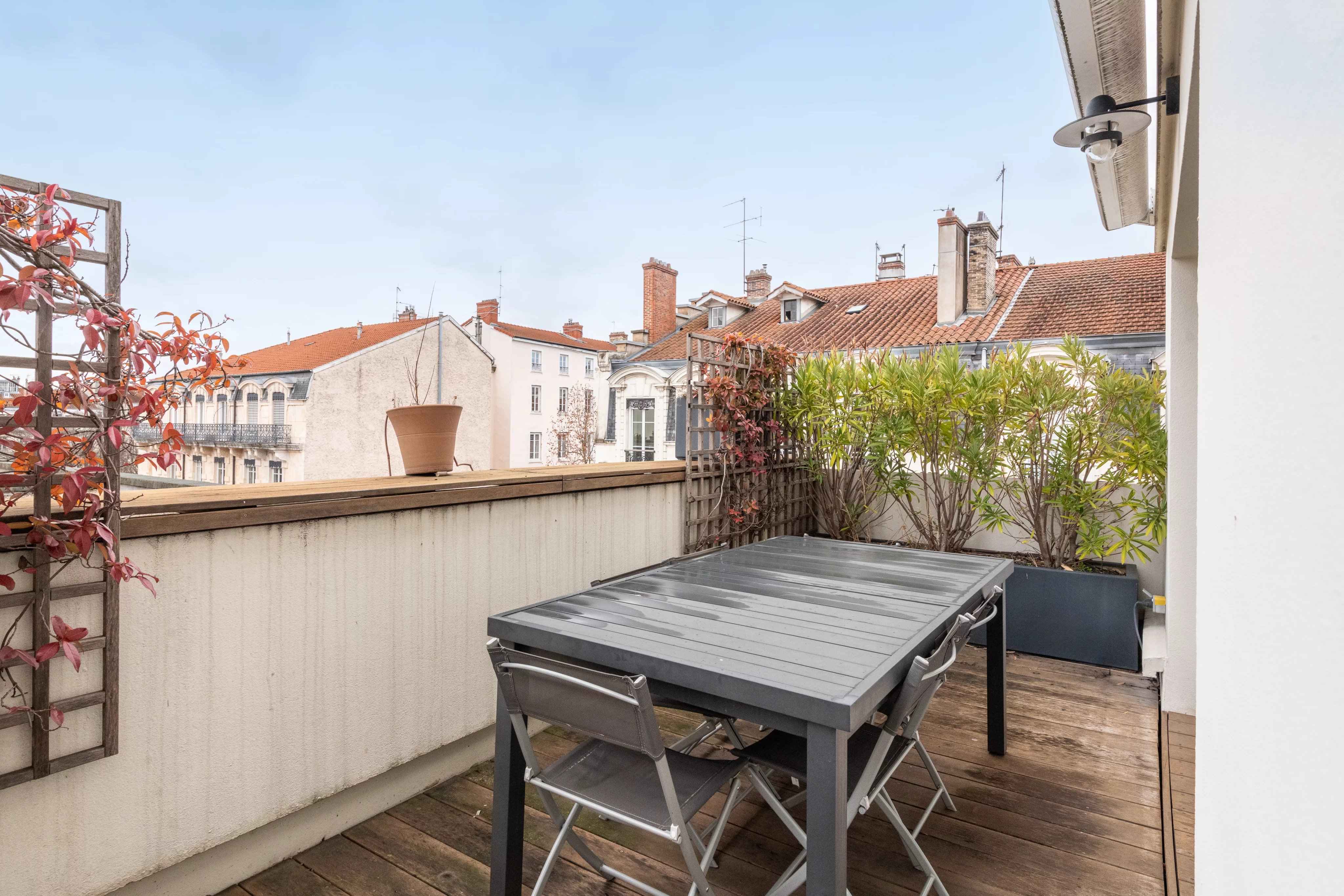 Cfe374868eee64b0faf3e990242eaf06 c99105f621 4096 original - Attribut alt par défaut.