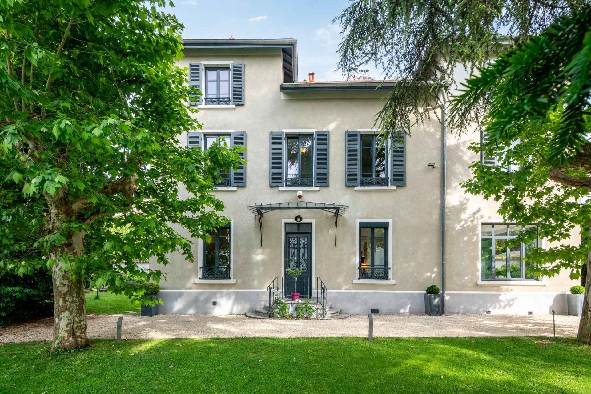 1acc031a1e13ac9047b9402b1736d78f 960d41777b 1920 original - Attribut alt par défaut.