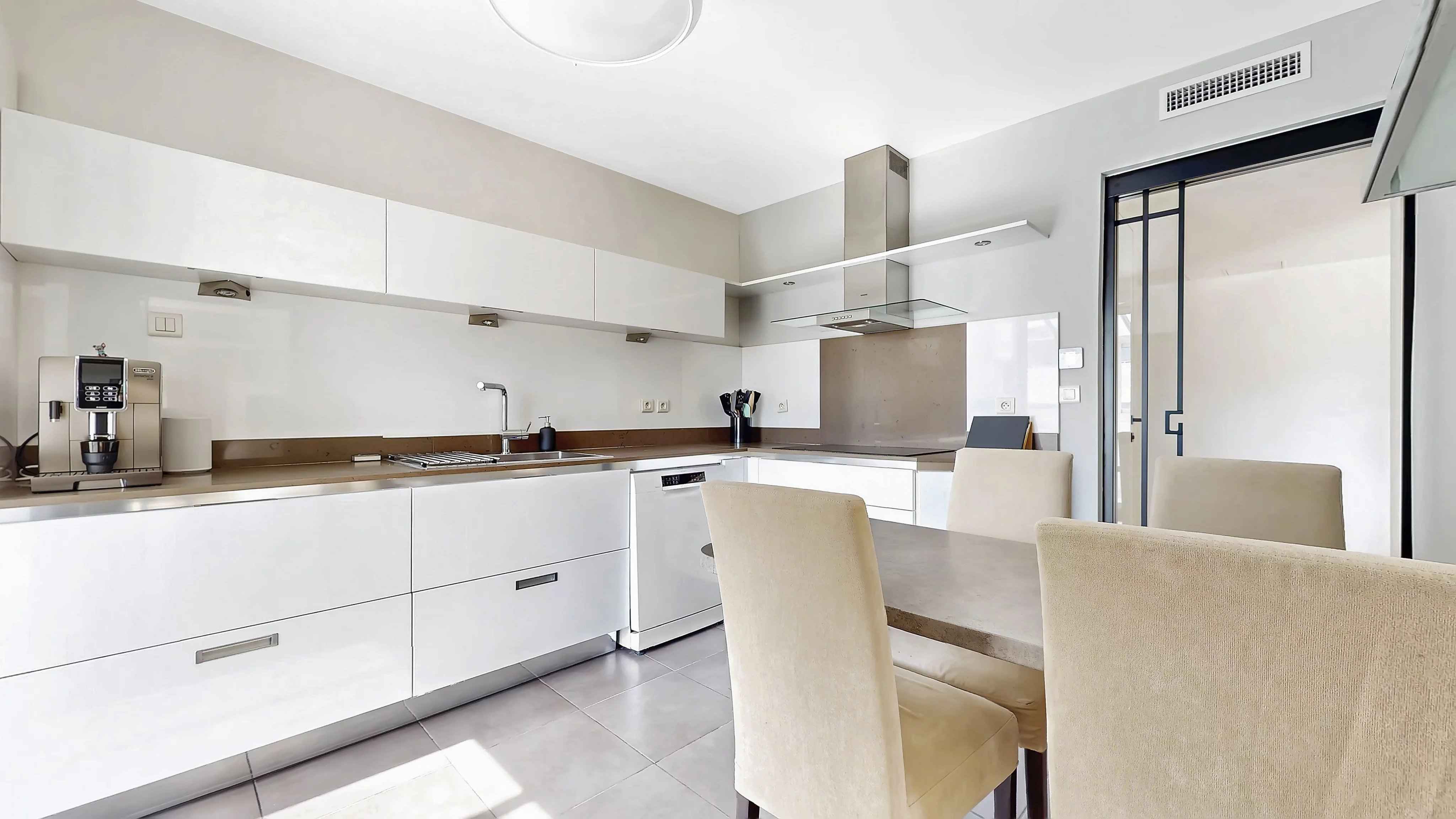 93888d29d0d7b2bfc0af12b69f492165 57cf628e9c 4096 original - Attribut alt par défaut.