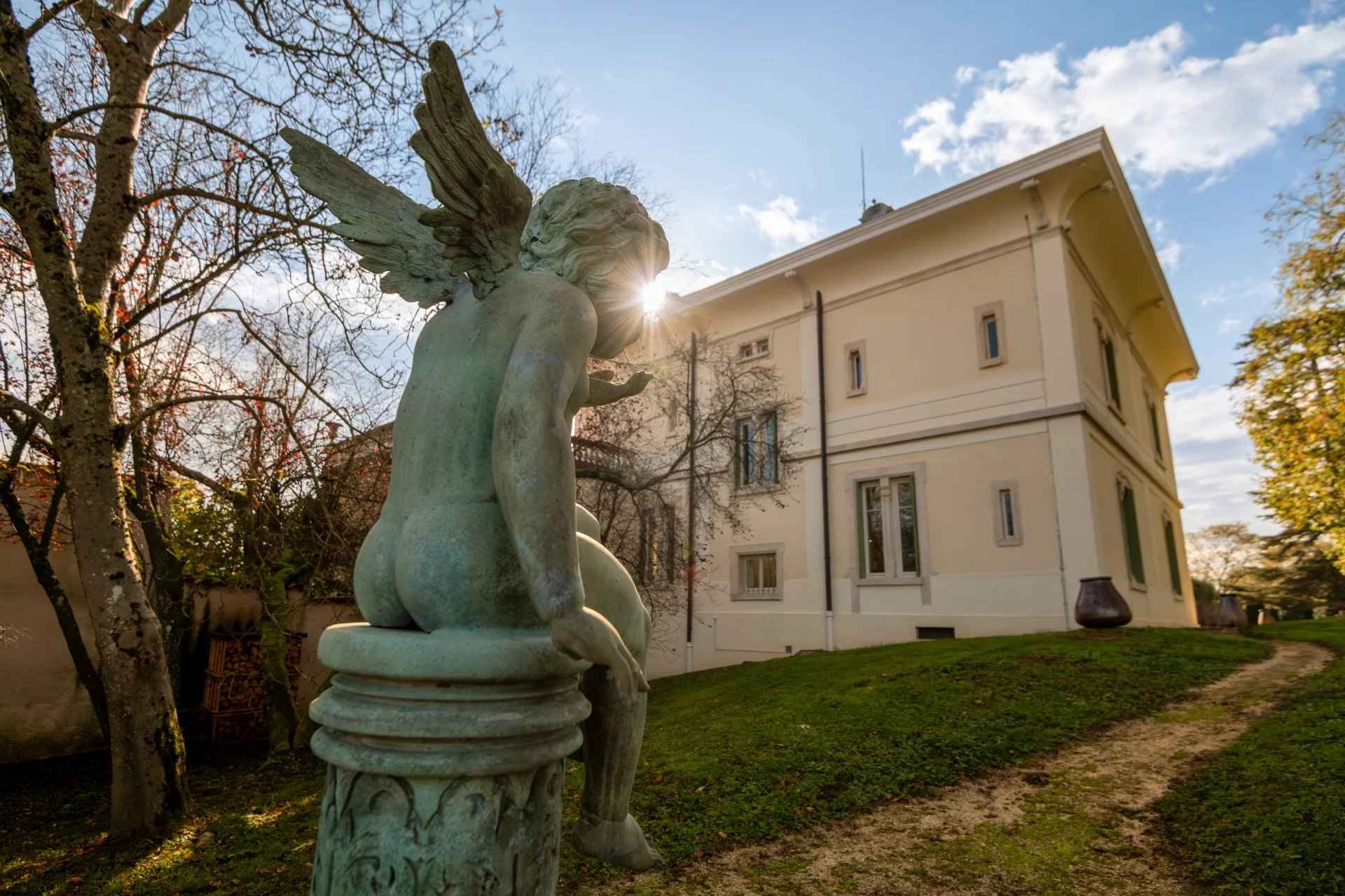 37ba550cb56b265e8fa5ba5031bbdd36 69b63db550 1920 original - Attribut alt par défaut.