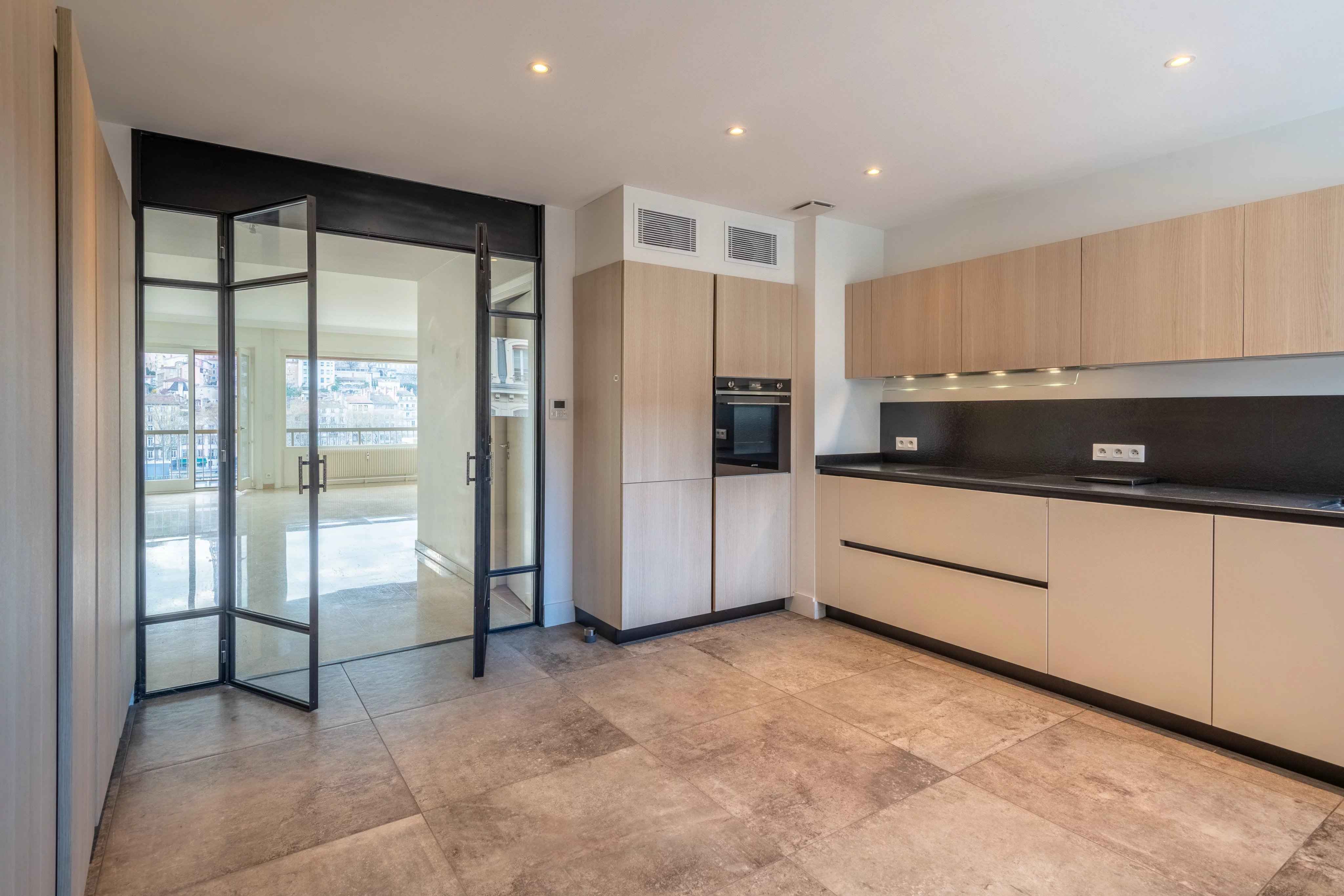 337ed108095e48d067364bb1ef283f0c 19cc7a77dc 4096 original - Translation missing: en.helpers.application.image_tag.default_alt